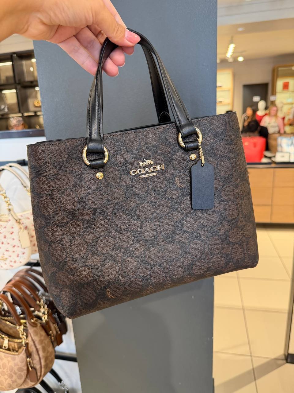 BOLSA DE MÃO COM ALÇA EXTRA