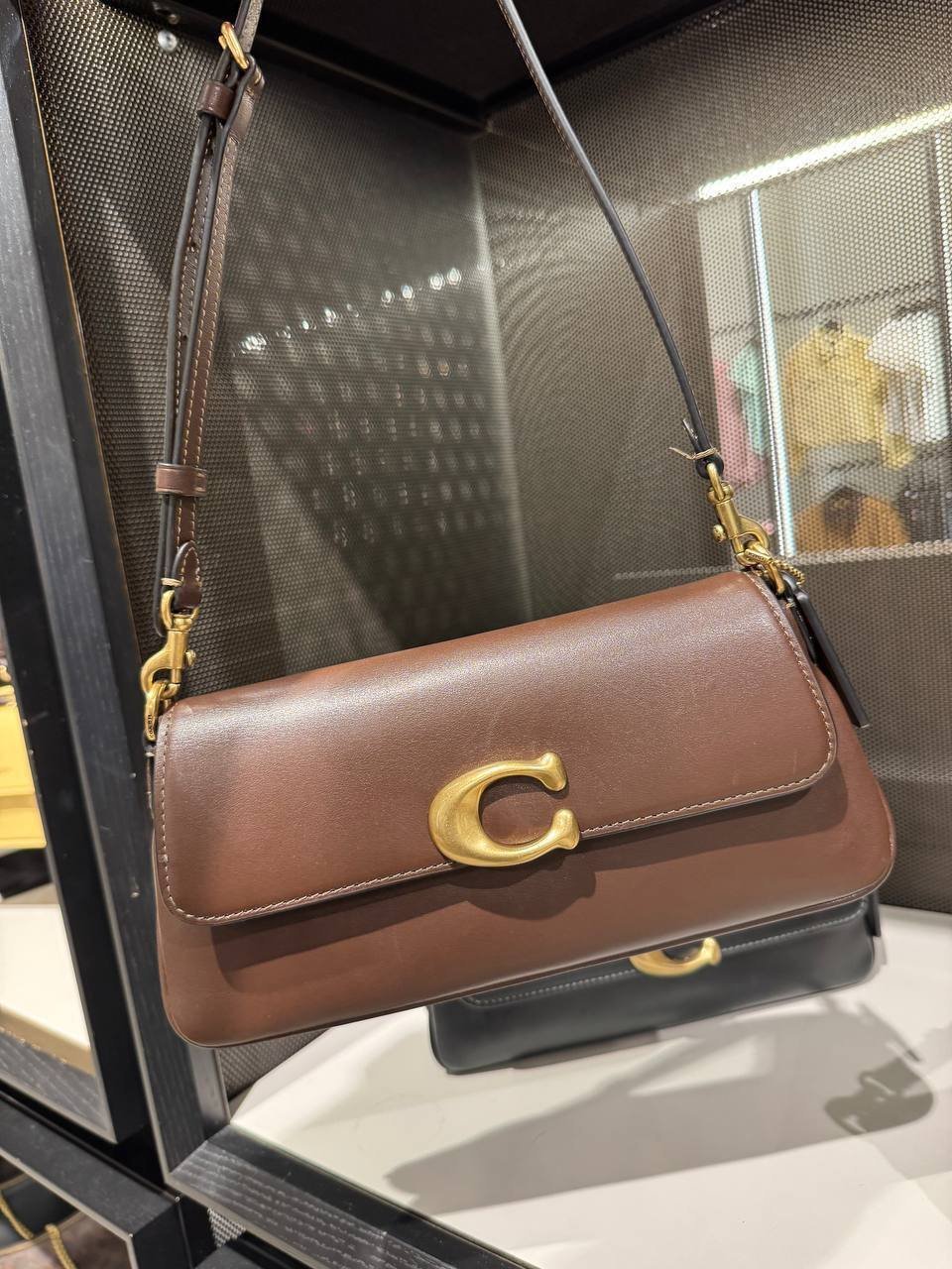 BOLSA DE OMBRO COM ALÇA EXTRA