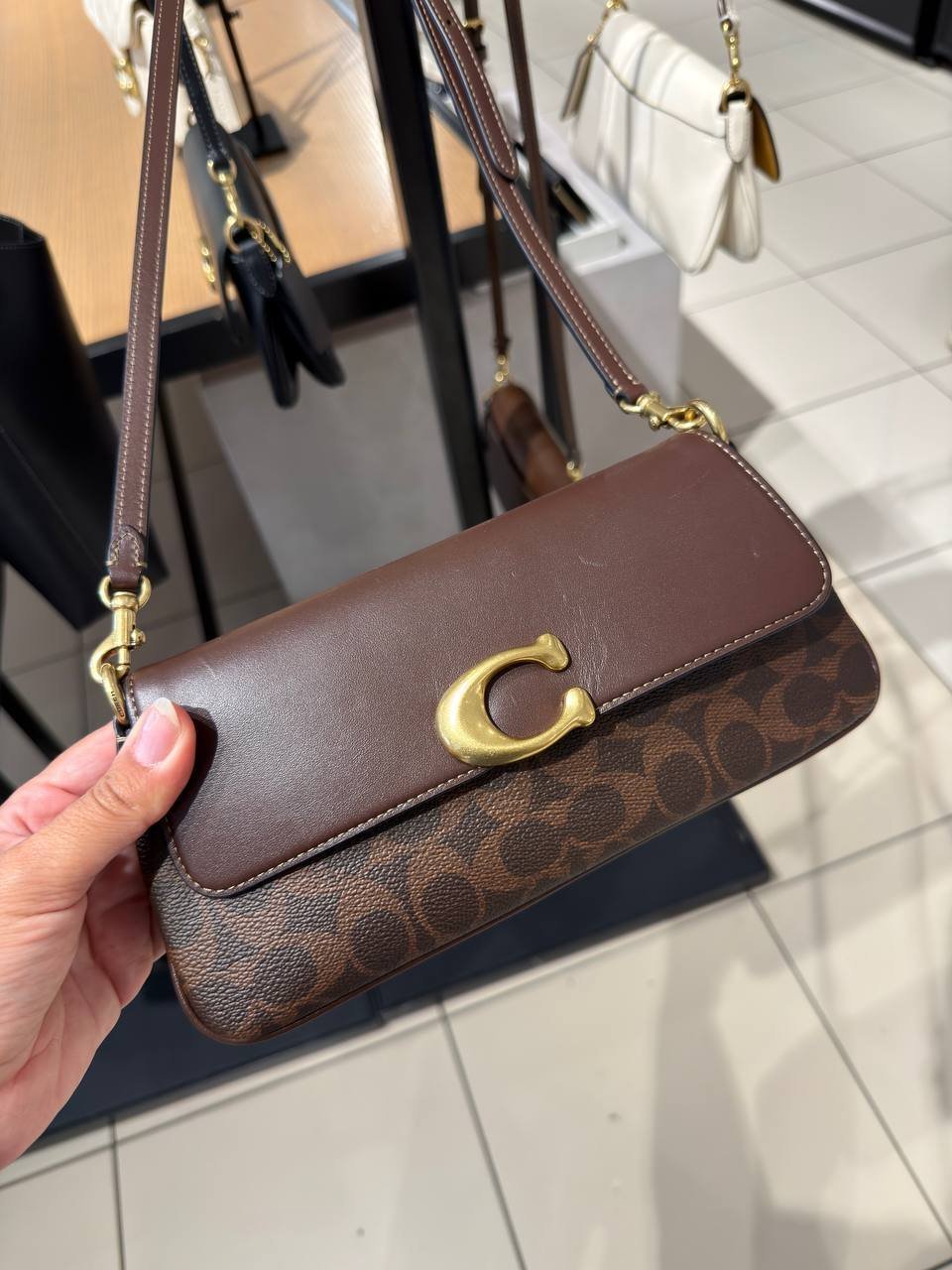 BOLSA DE OMBRO COM ALÇA EXTRA
