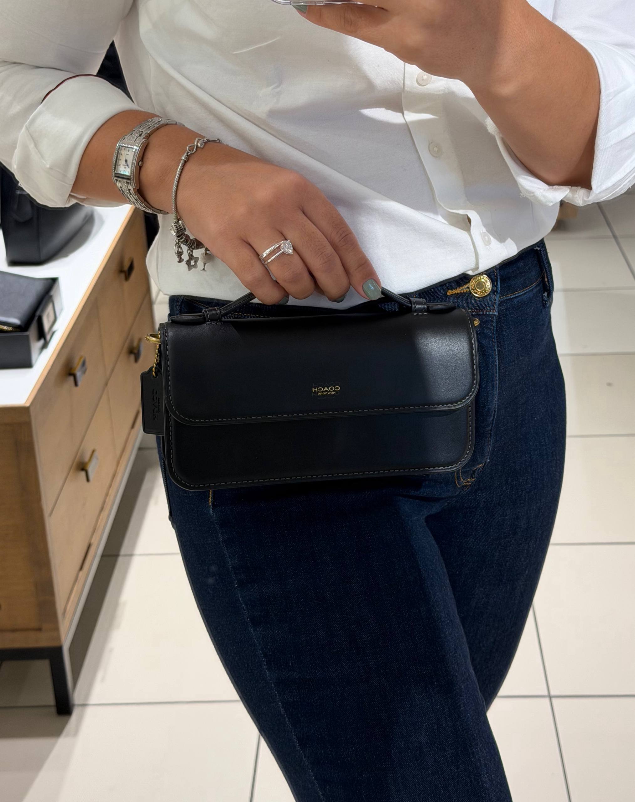 BOLSA DE DE MÃO COM ALÇA EXTRA