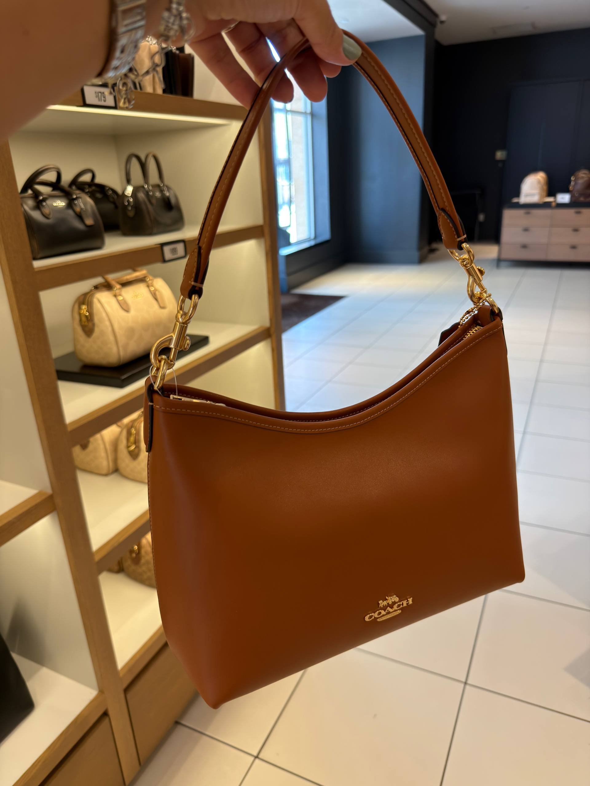 BOLSA DE OMBRO COM ALÇA EXTRA