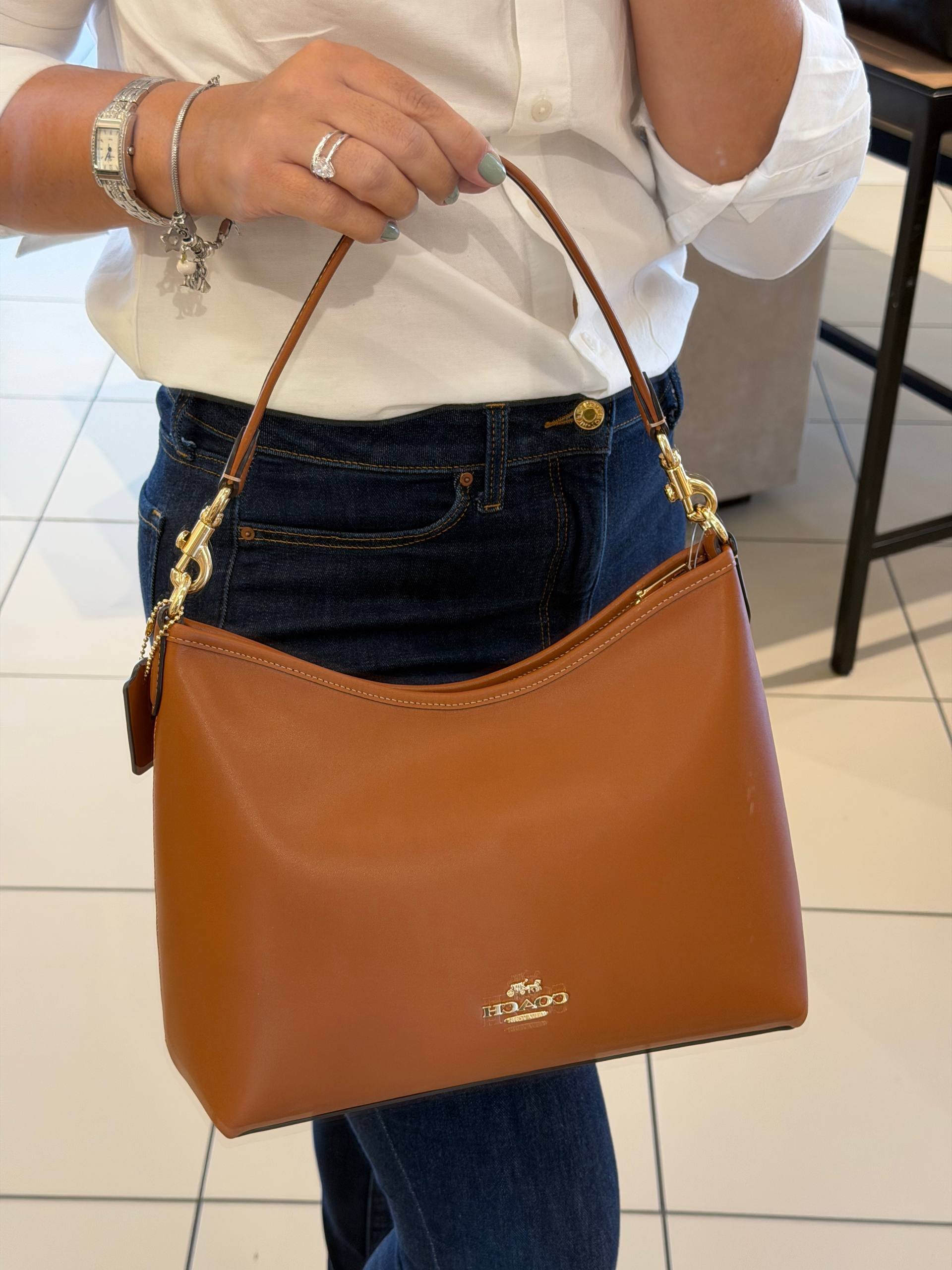 BOLSA DE OMBRO COM ALÇA EXTRA