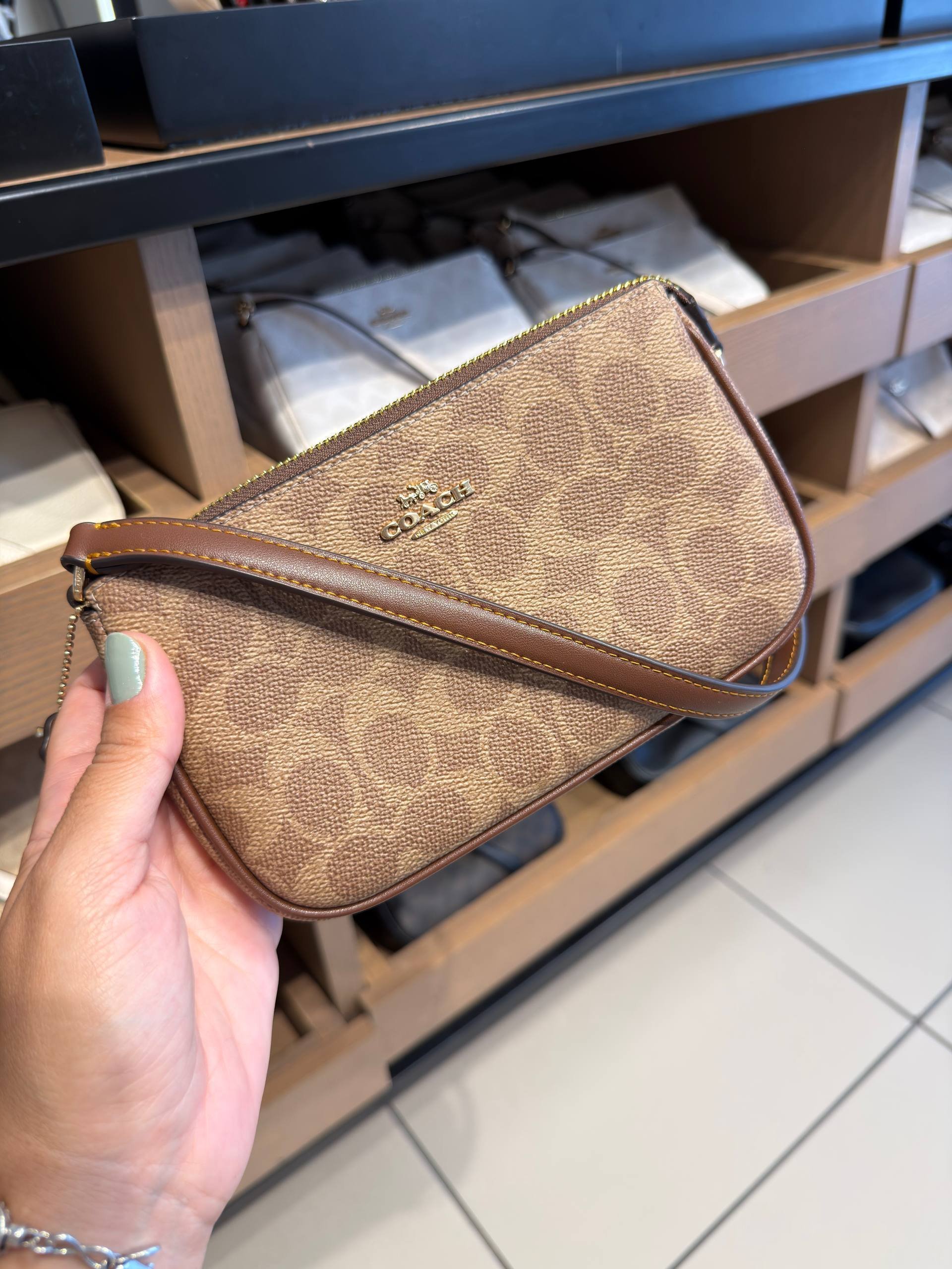 BOLSA DE OMBRO MINI - NOLITA 19