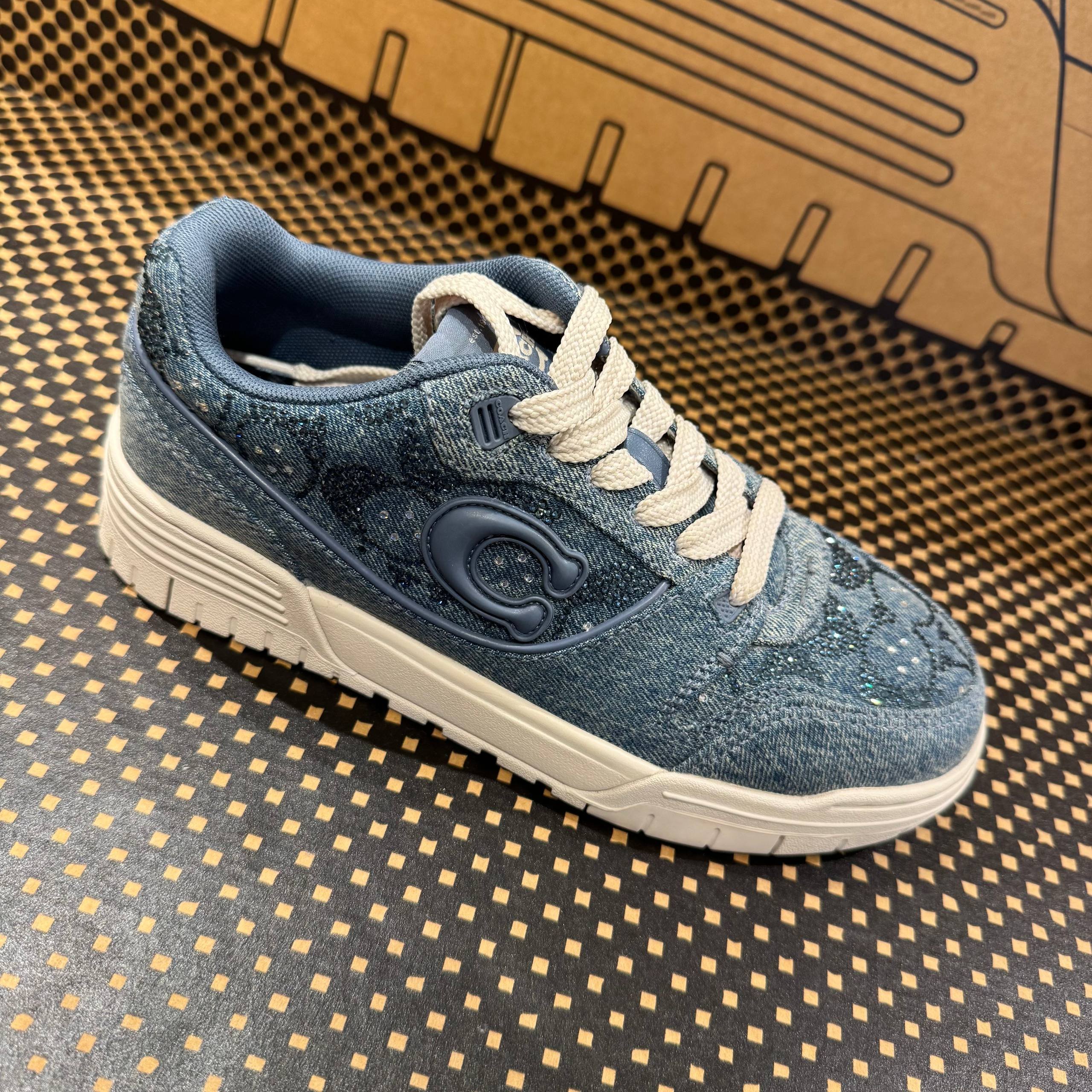 SOHO SNEAKER