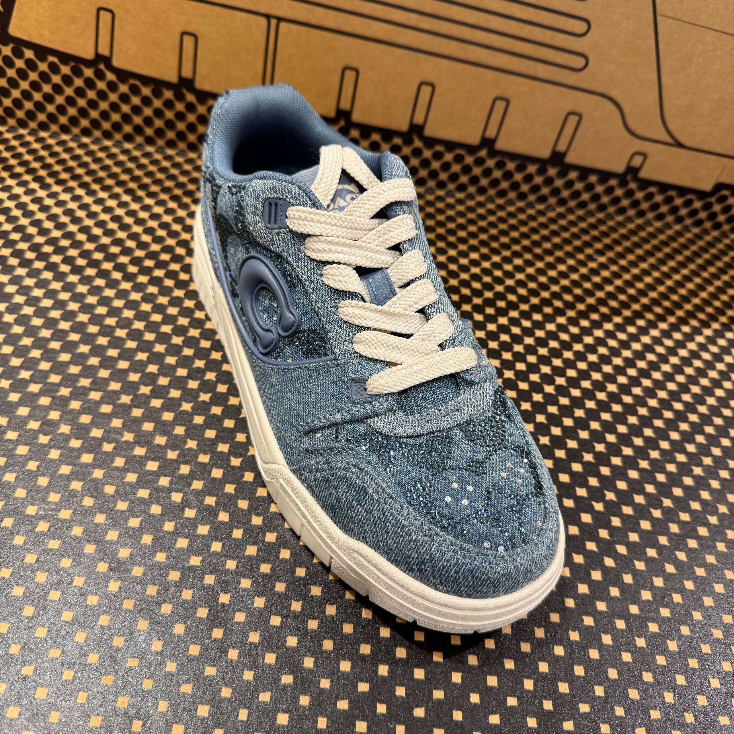 SOHO SNEAKER