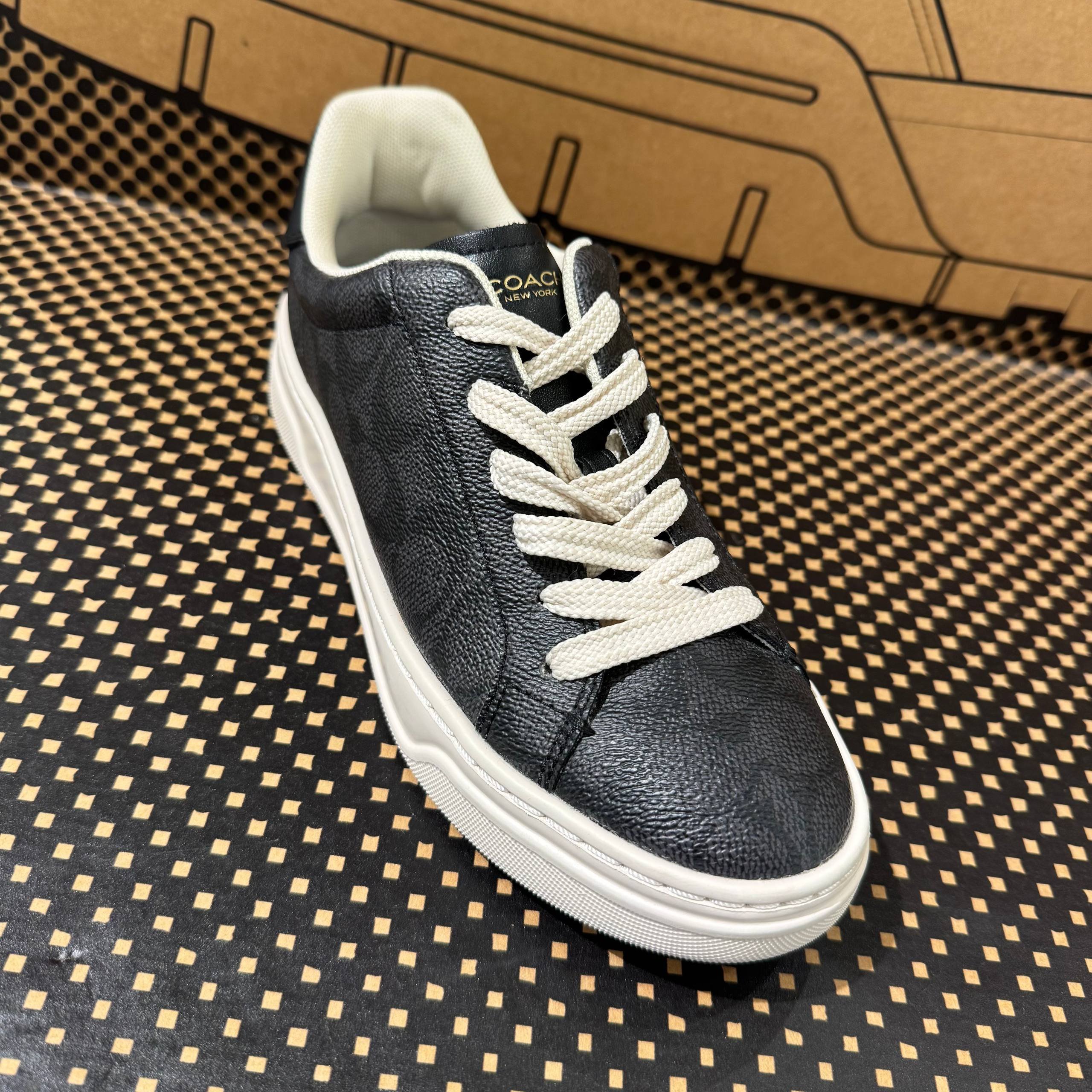 SNEAKER