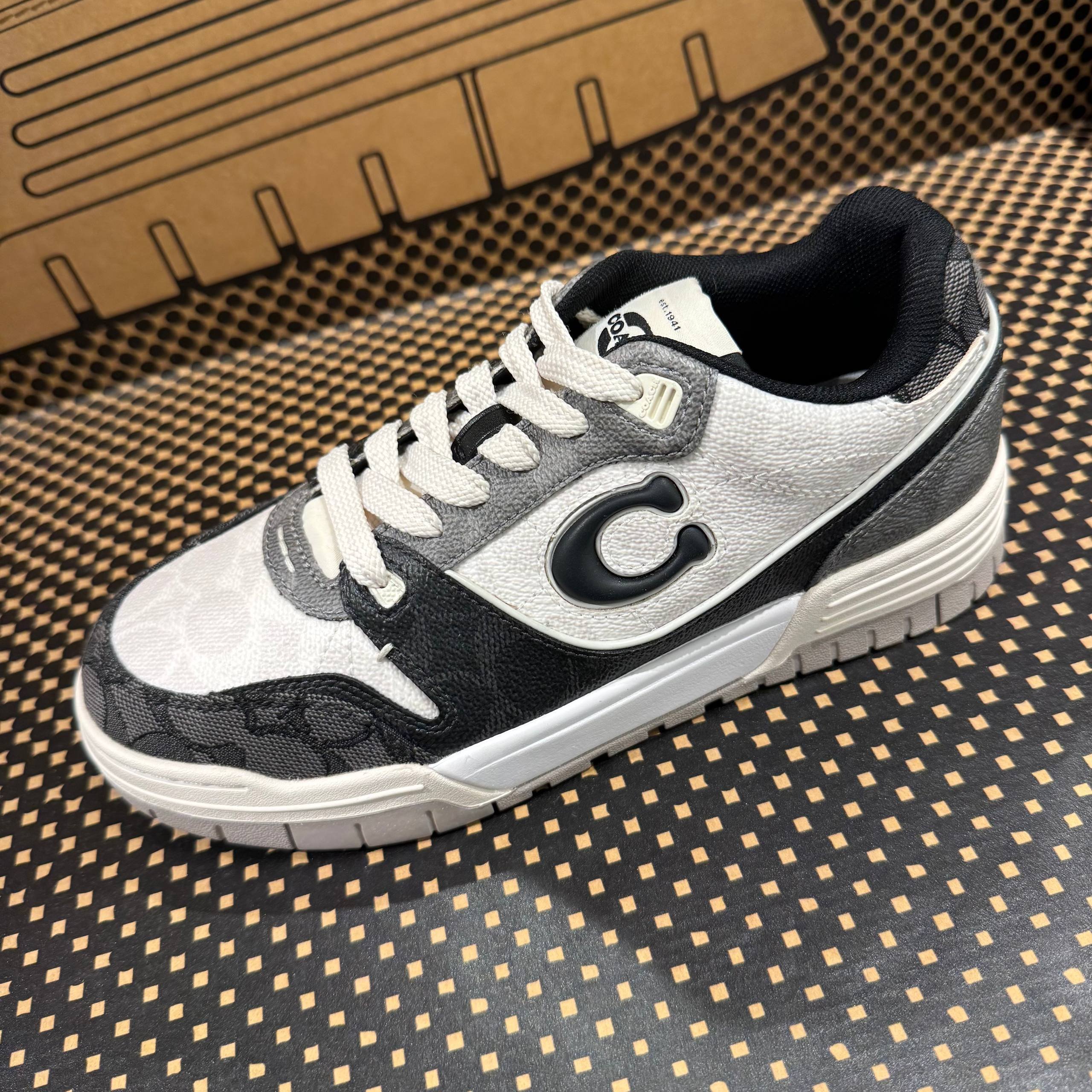SOHO SNEAKER