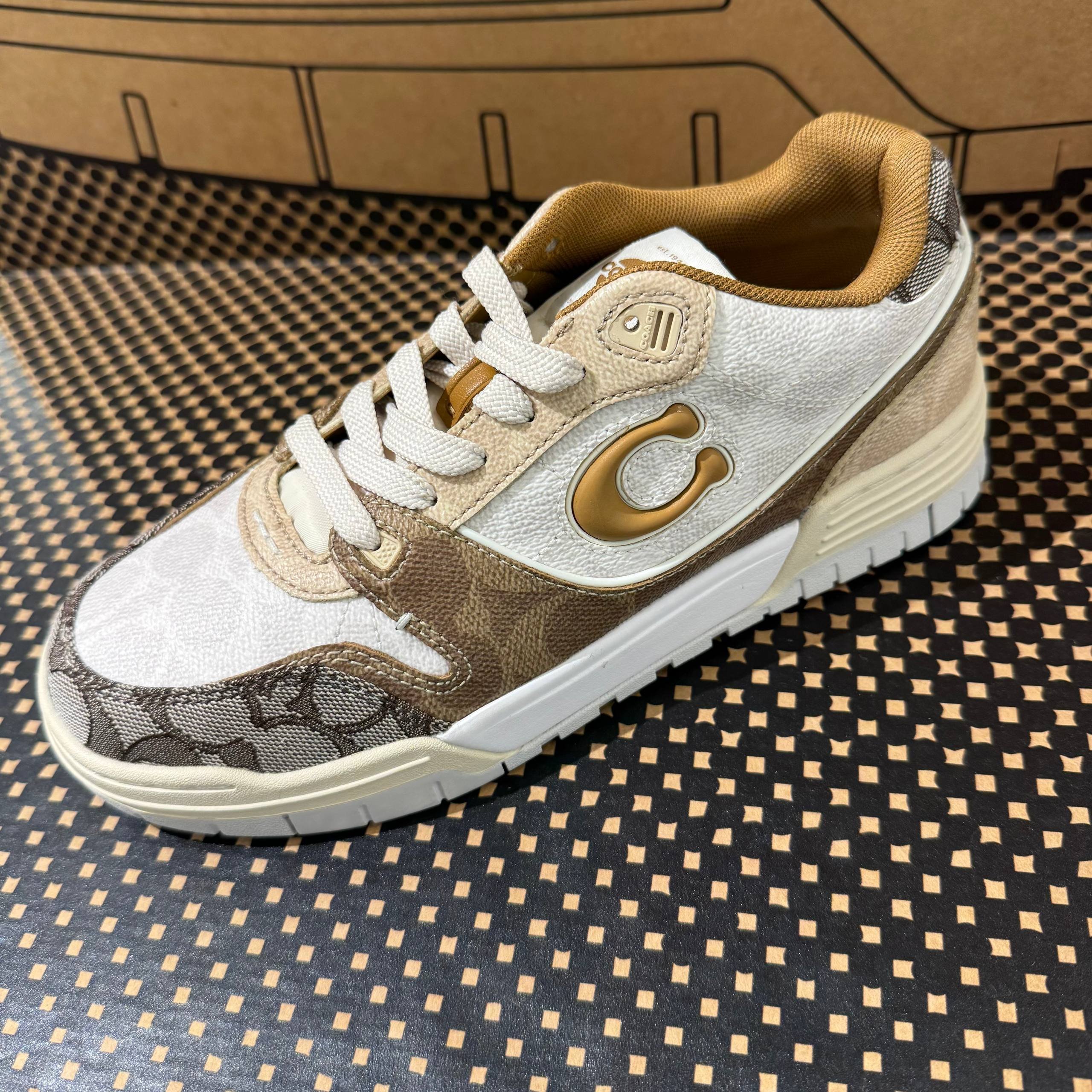 SOHO SNEAKER