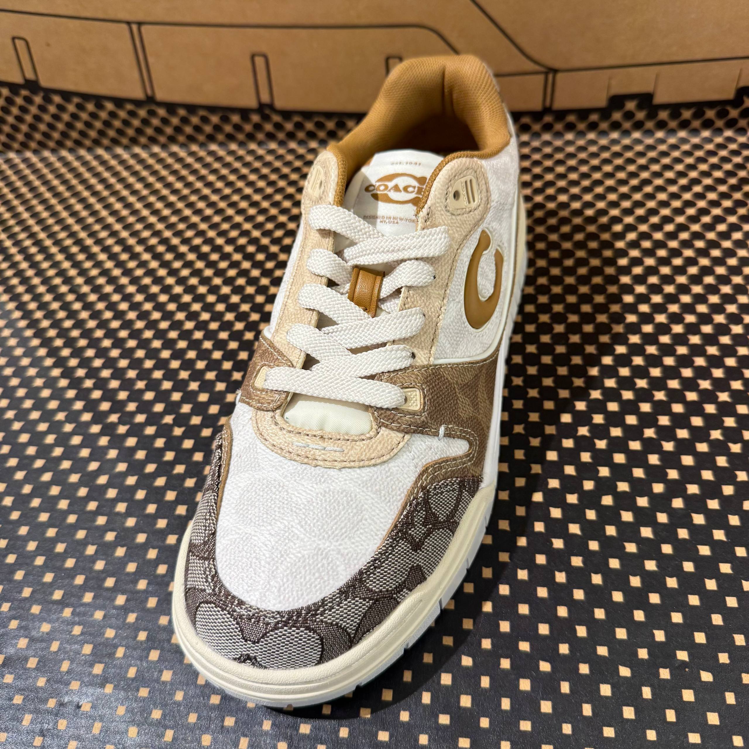 SOHO SNEAKER