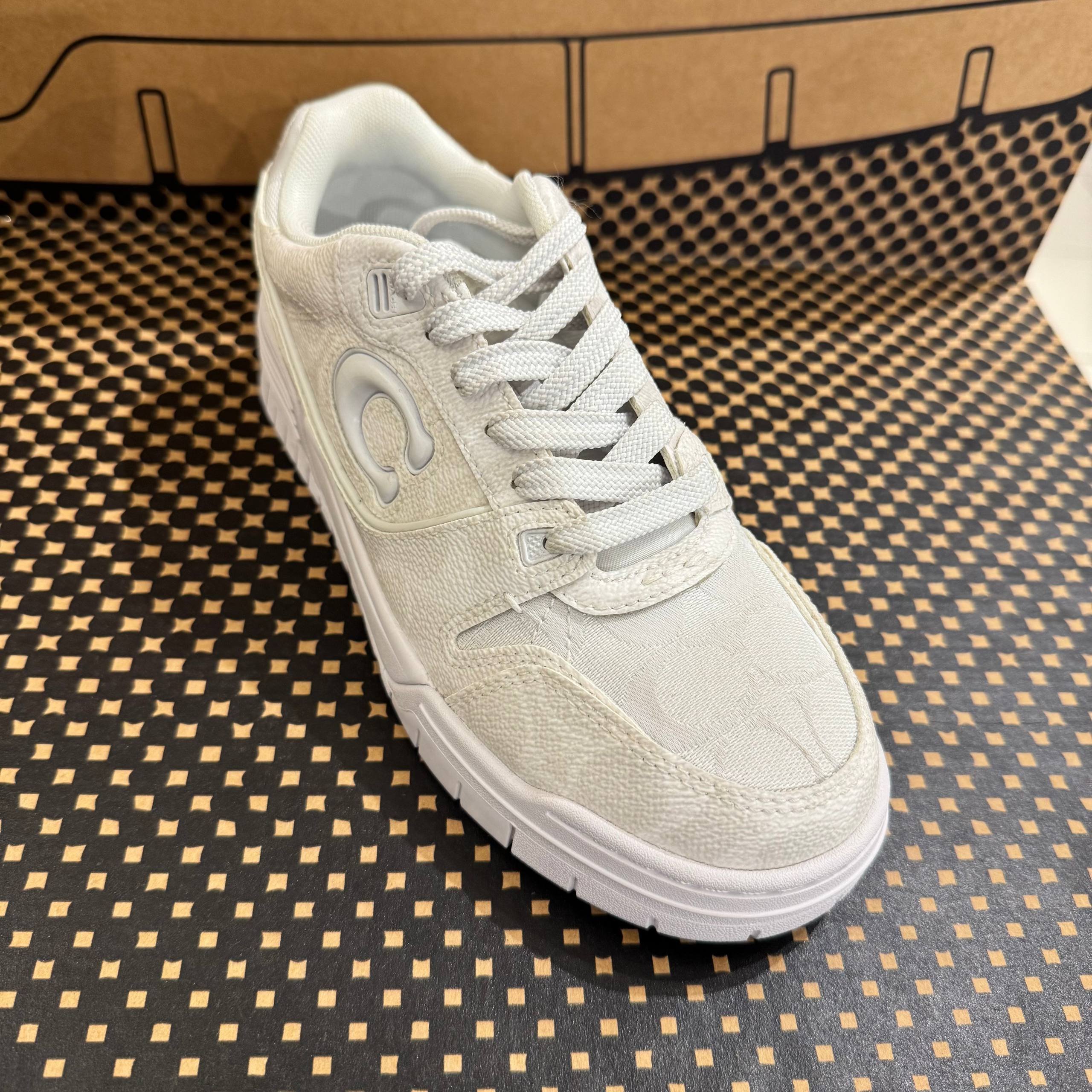 SOHO SNEAKER