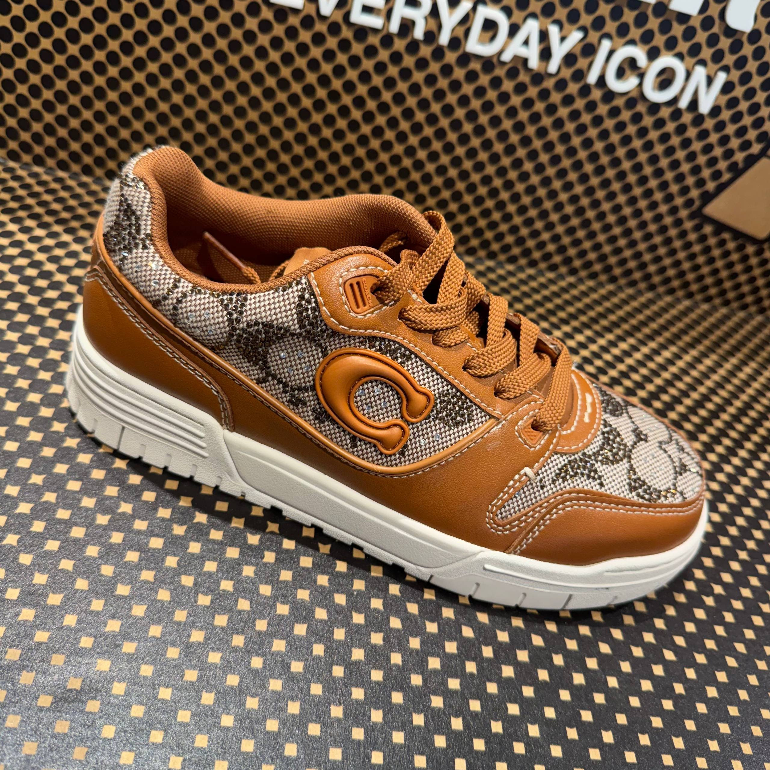 SOHO SNEAKER