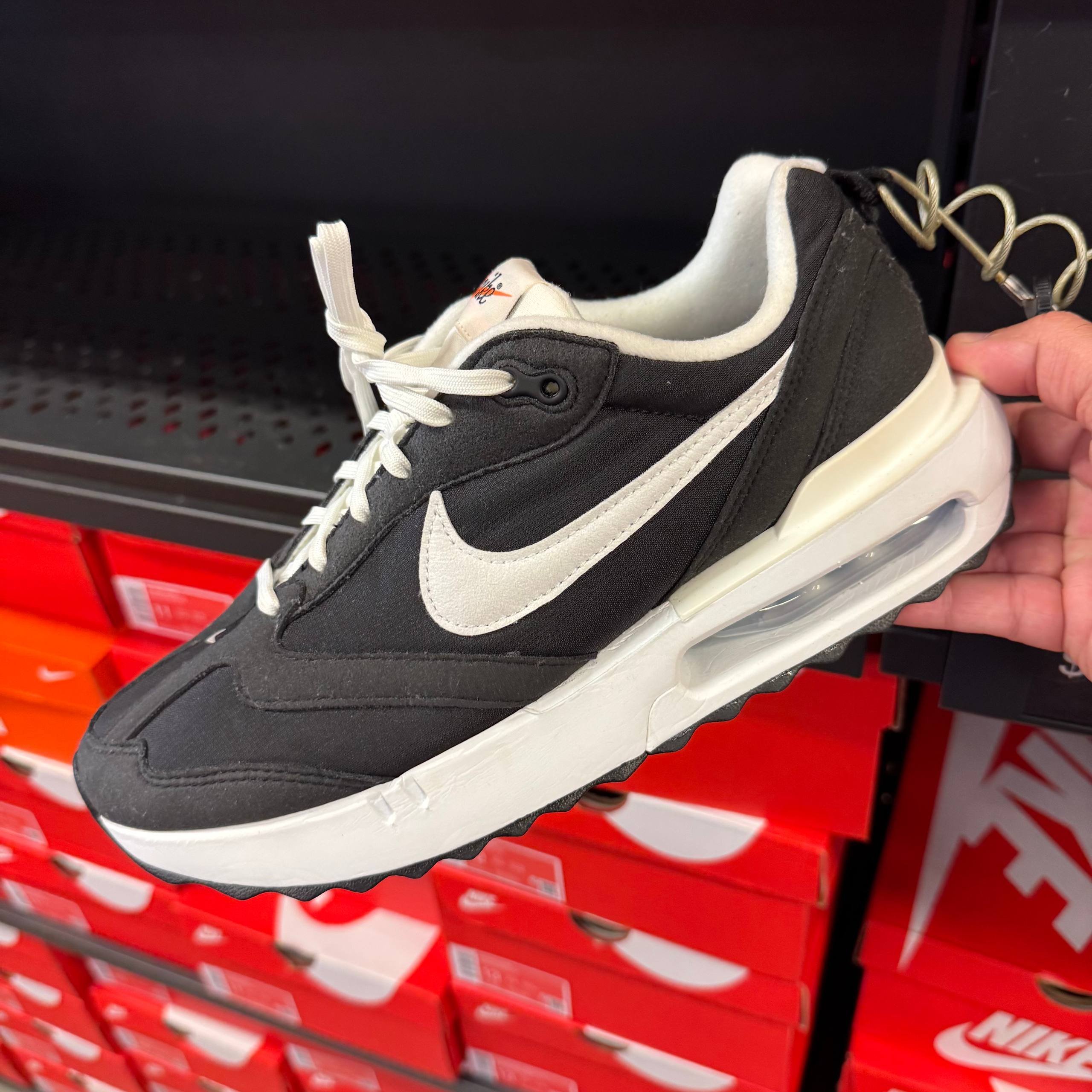 AIR MAX DAWN