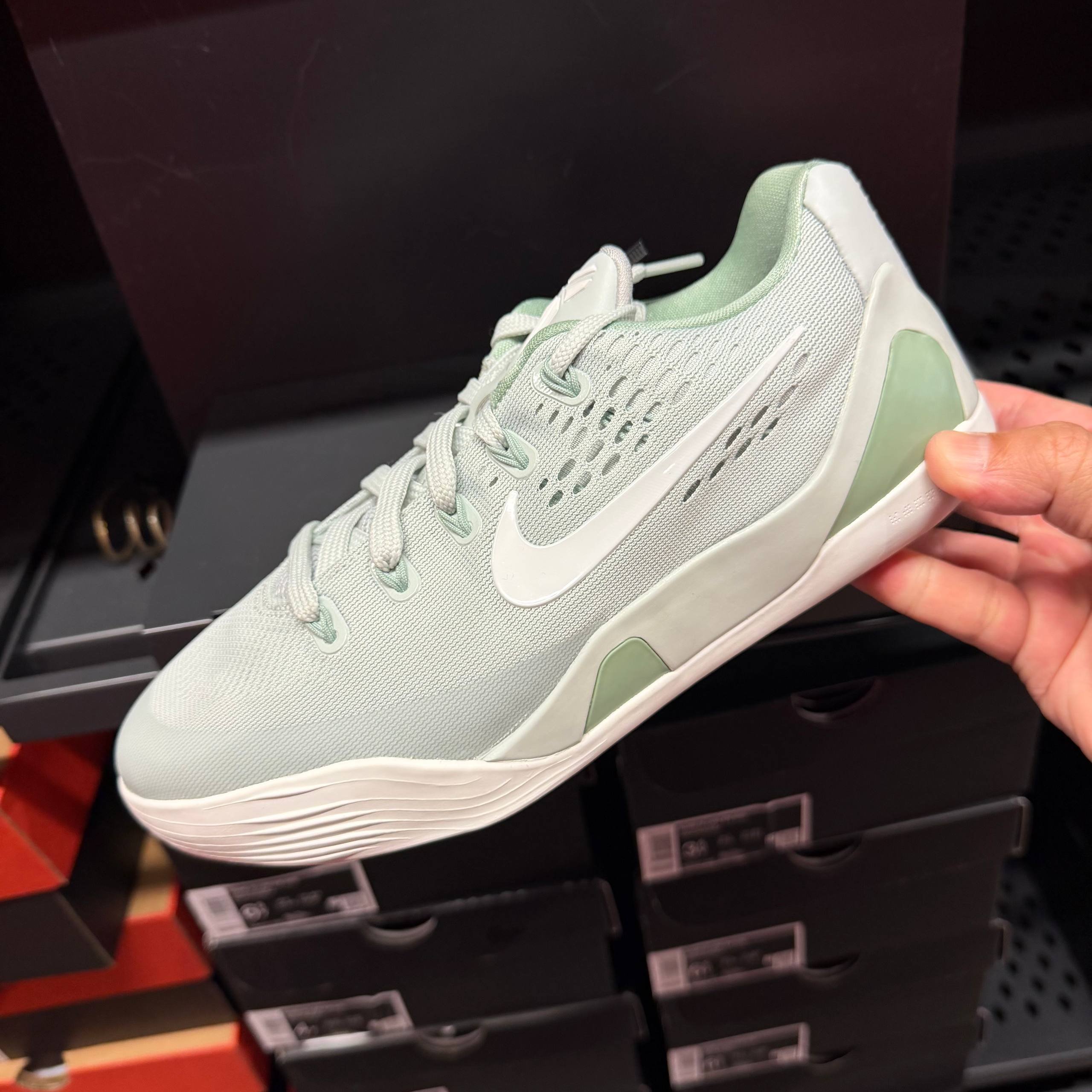 KOBE IX