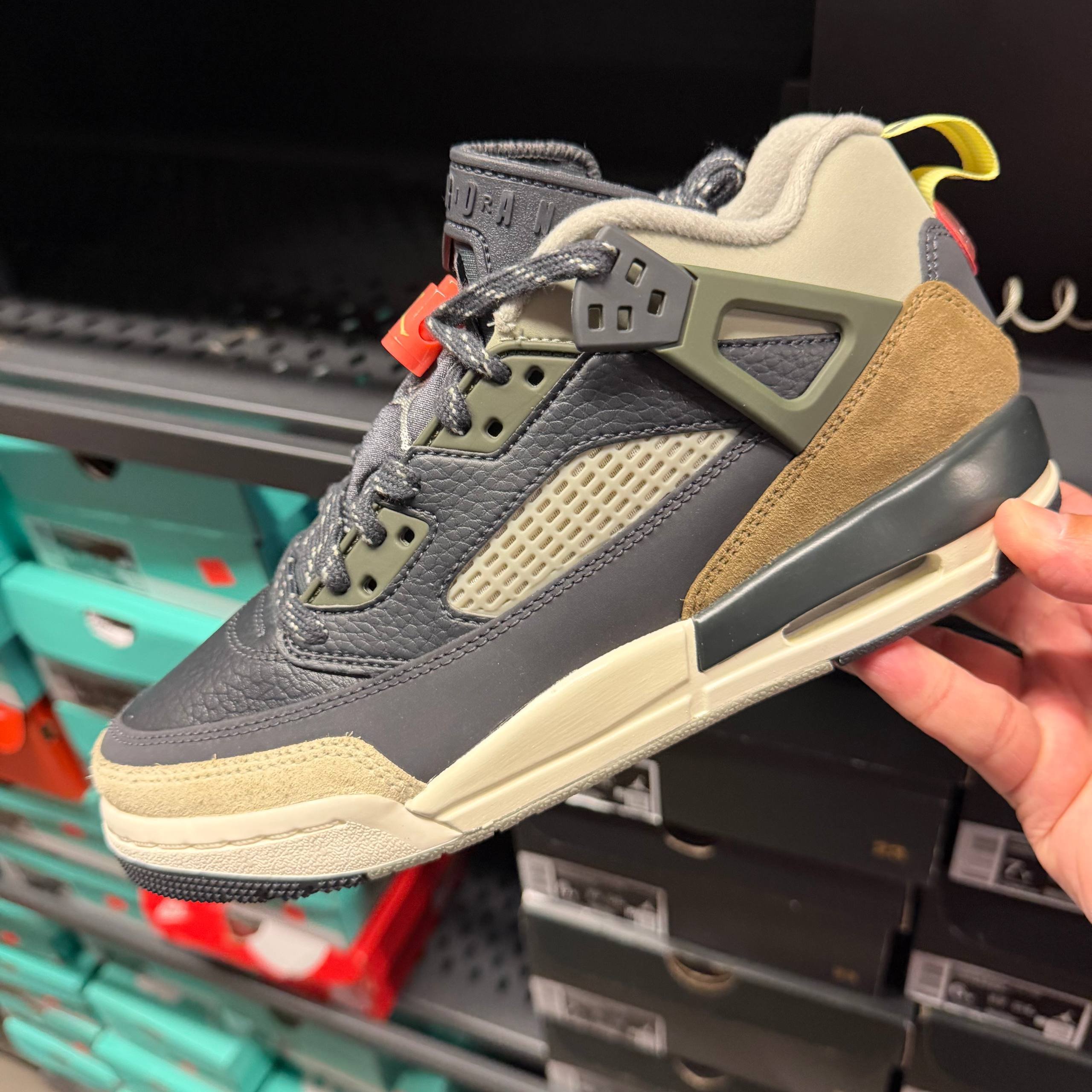 JORDAN 1 SPIZIKE
