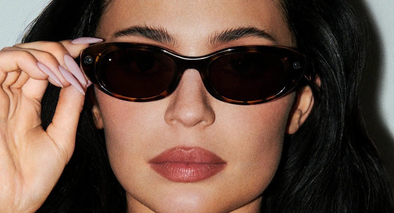 Starfire Kylie Edition Frame color:Dark Tortoise
Lens color:Chocolate