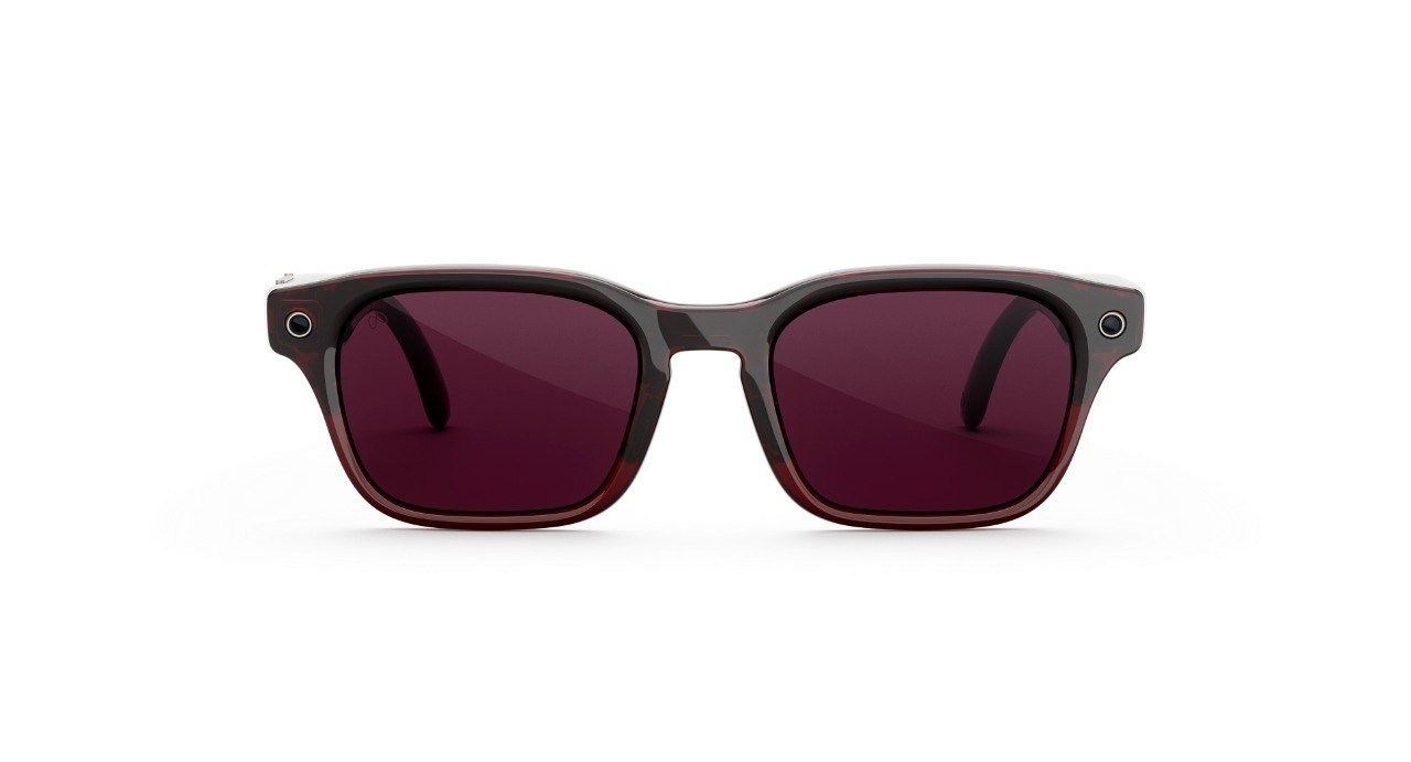 Adventurer Frame color:Merlot
Lens color:Clear to Ruby Transitions®