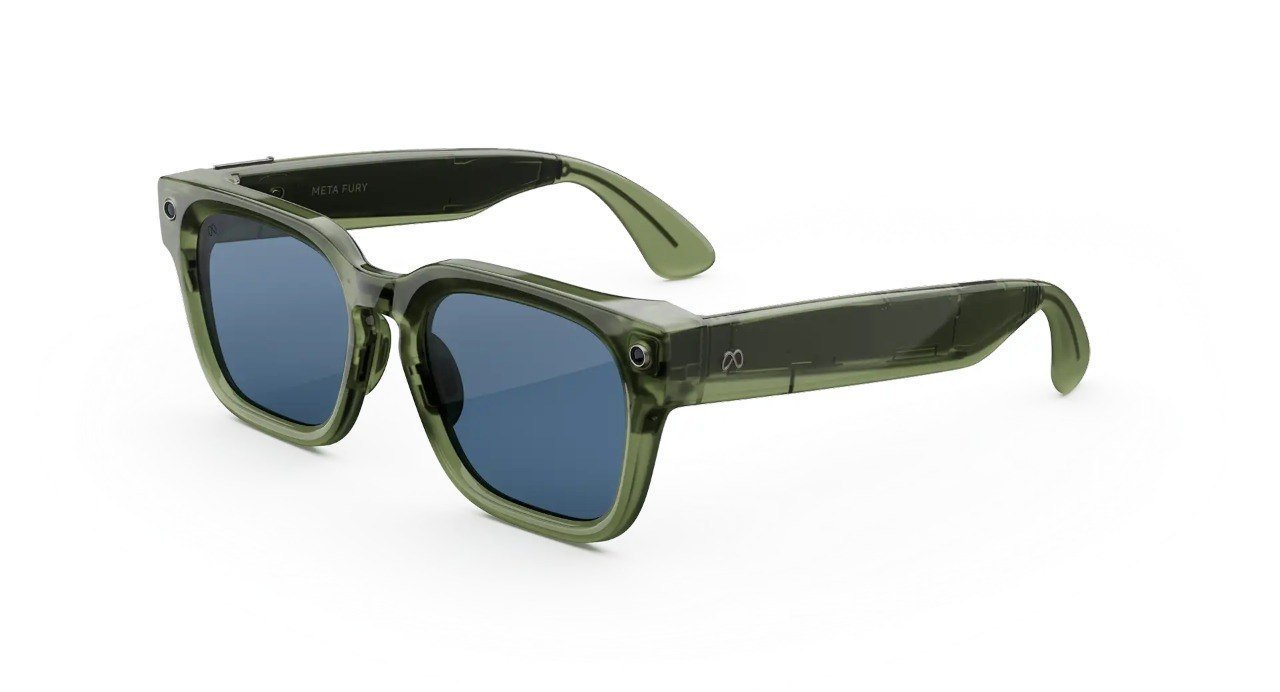 Fury Frame color:Racing Green
Lens color:Light Blue Atlantic