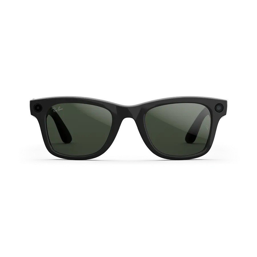 Wayfarer (Gen 2) Frame color:Shiny Black
Lens color:Clear to Graphite Green Transitions®