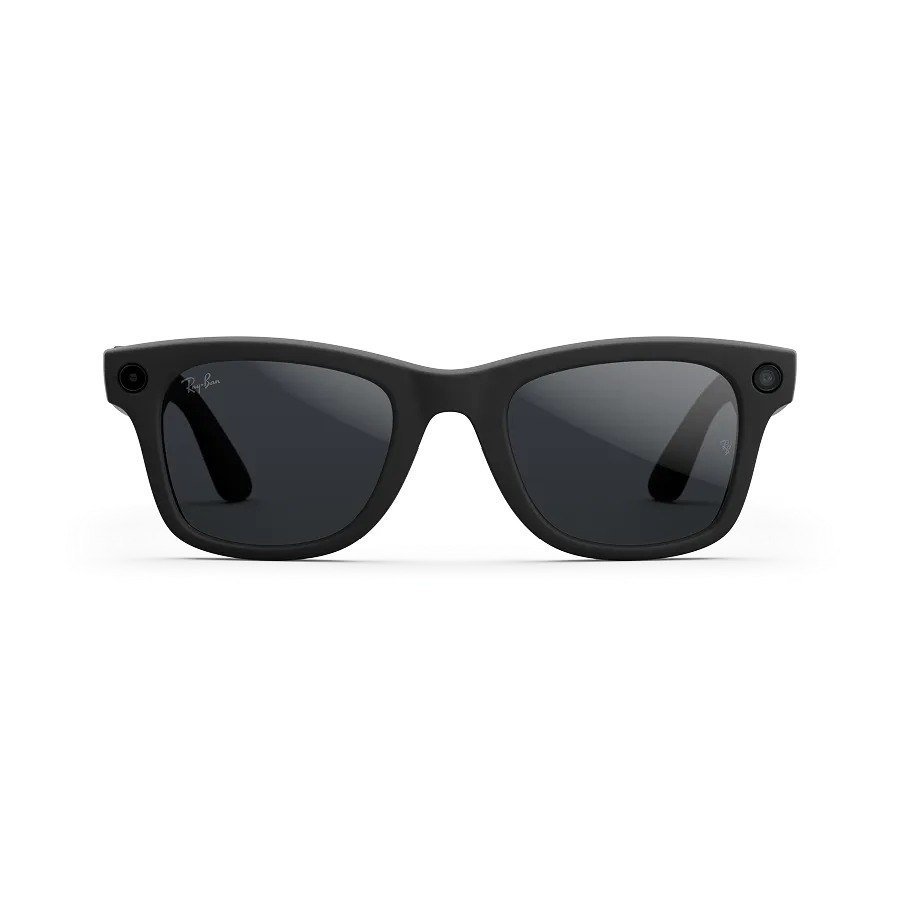 Wayfarer (Gen 2) Frame color:Matte Black
Lens color:Clear to Grey Transitions®