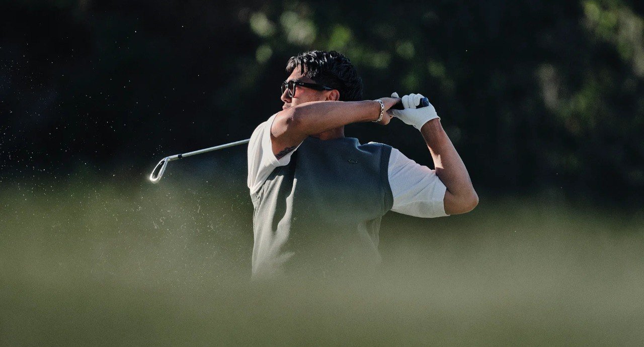 HSTN Frame color:Black
Lens color:Prizm™ Dark Golf