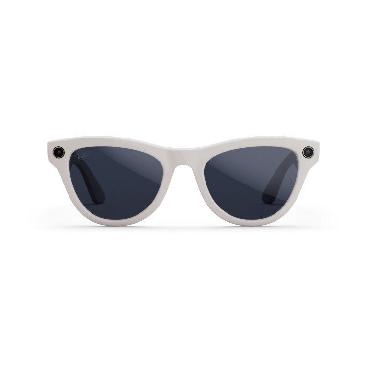 Skyler (Gen 1) Frame color:Shiny Chalky Gray
Lens color:Clear to Sapphire Transitions®
