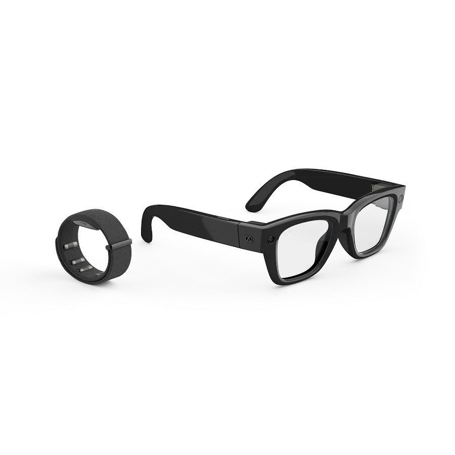 Meta Ray-Ban Display Frame color:Black
Lens color:Clear to Grey Transitions®