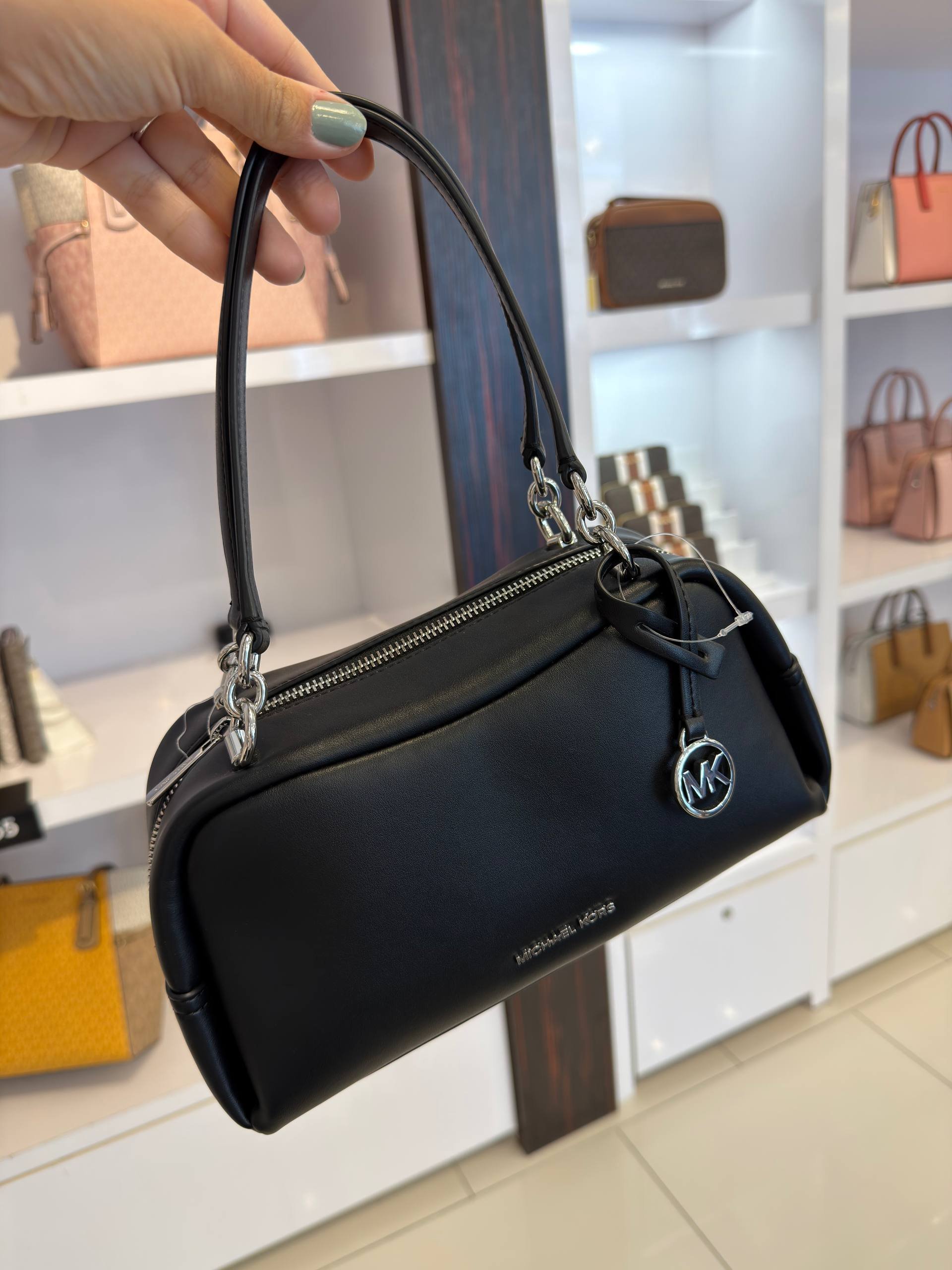 BOLSA DE OMBRO CECILY COM ALÇA EXTRA