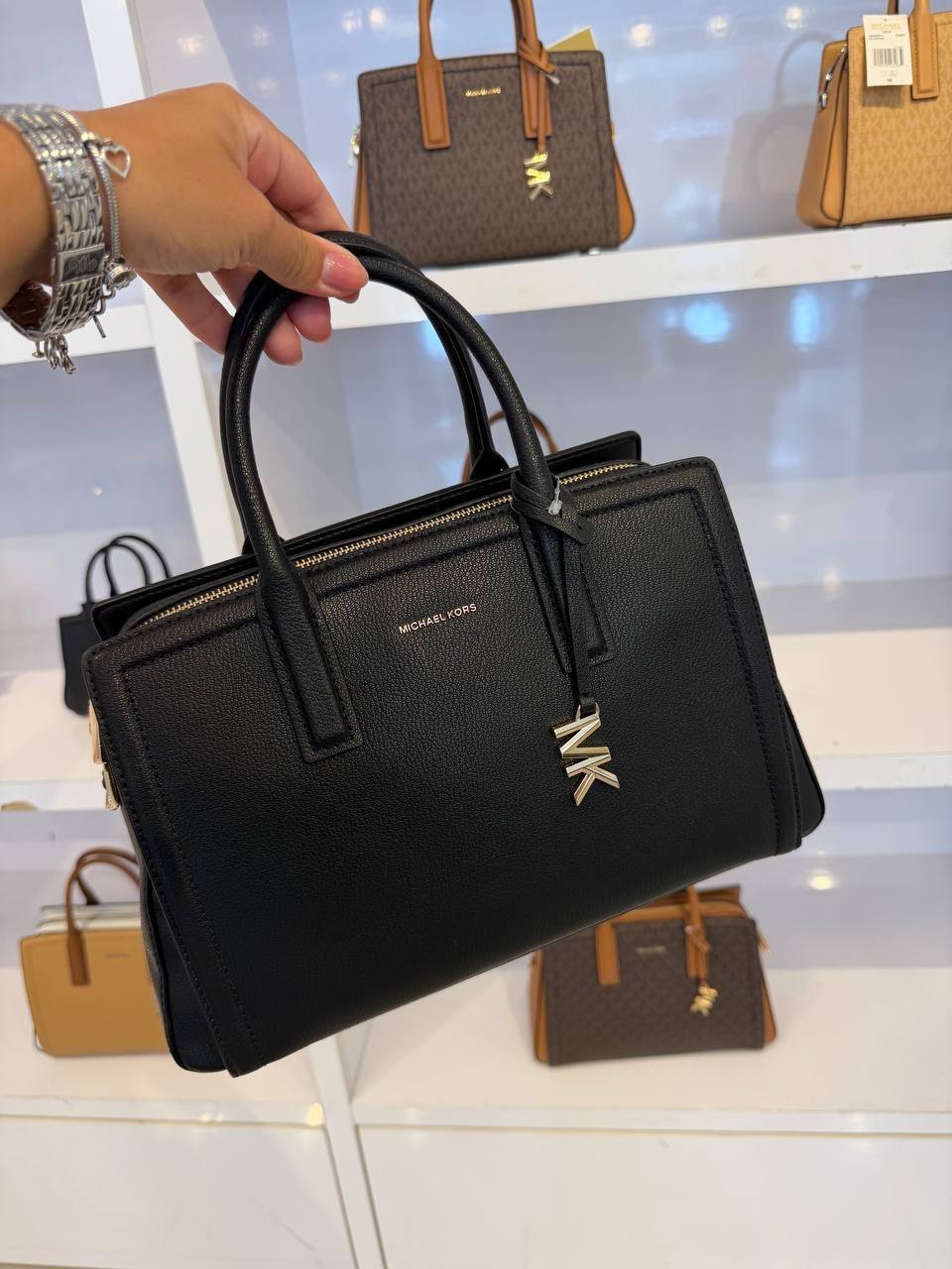 BOLSA LAILA DE MÃO COM ALÇA EXTRA