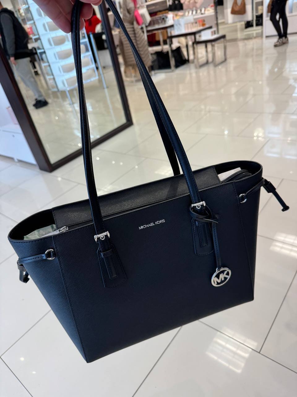 VOYAGER TOTE