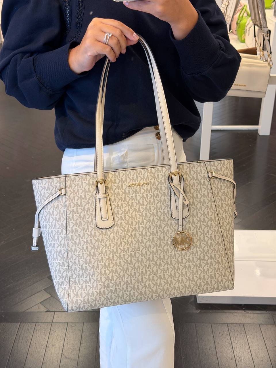 VOYAGER TOTE