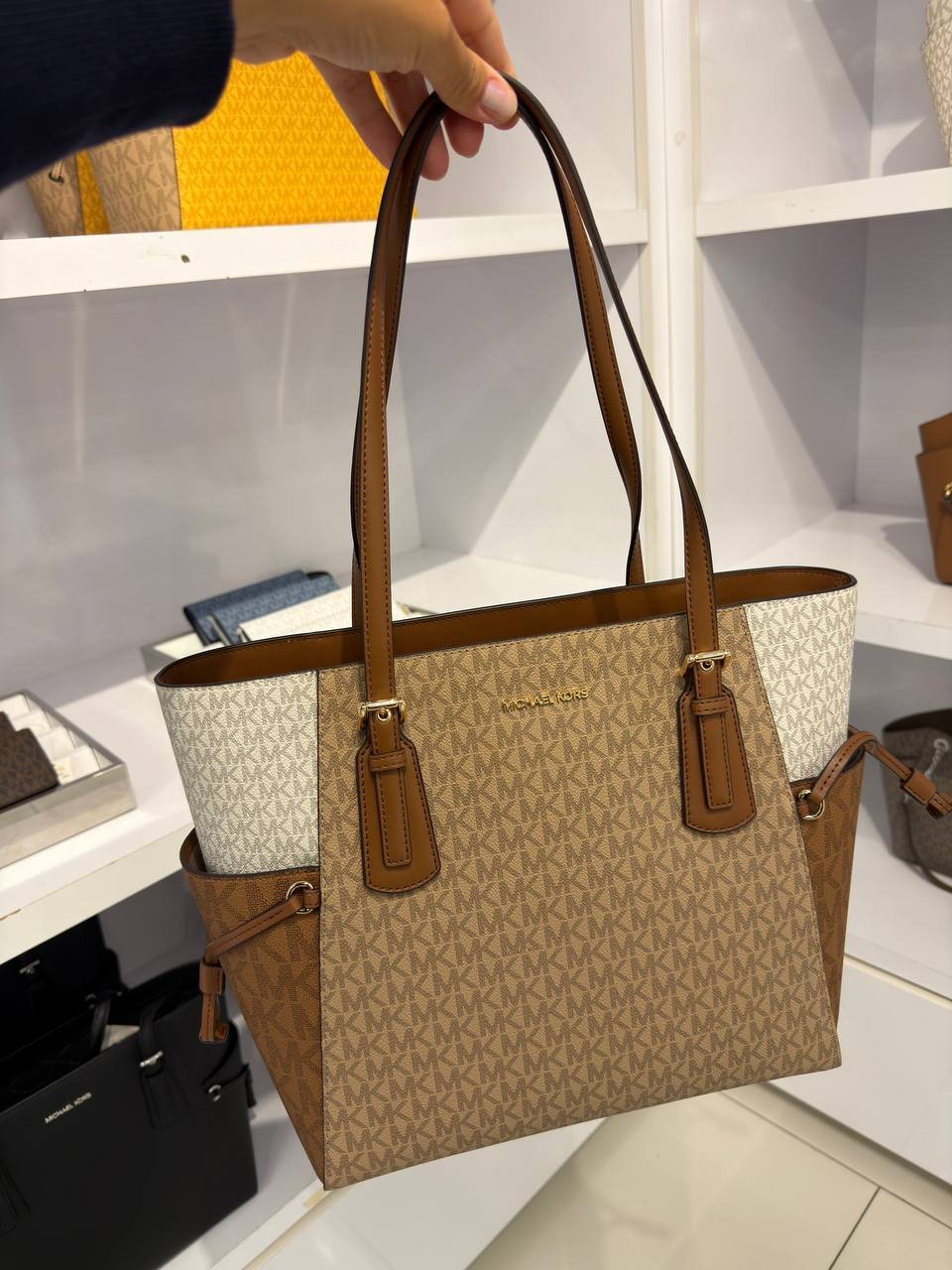 VOYAGER TOTE