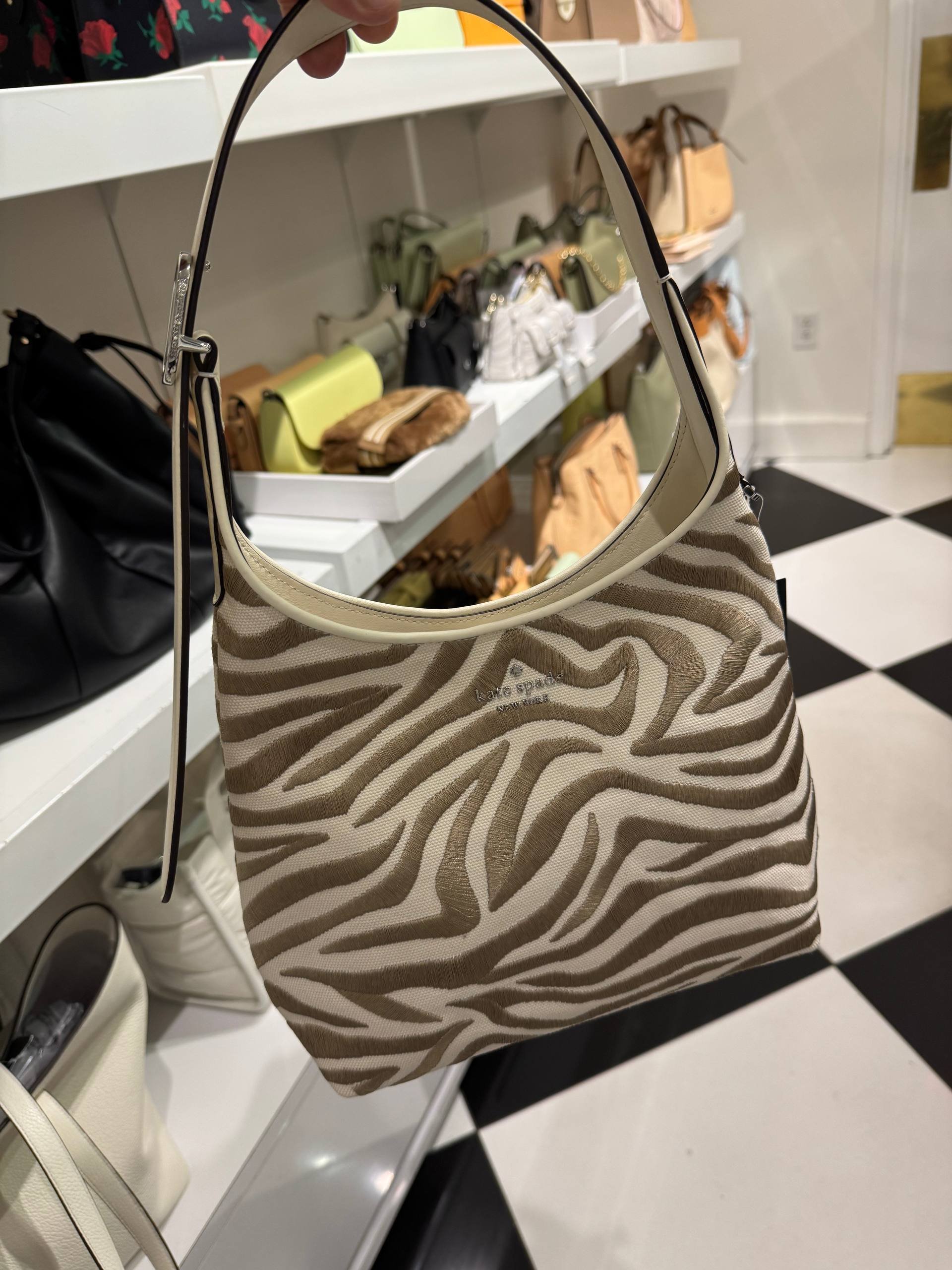 BOLSA DE OMBRO MÉDIA KM471