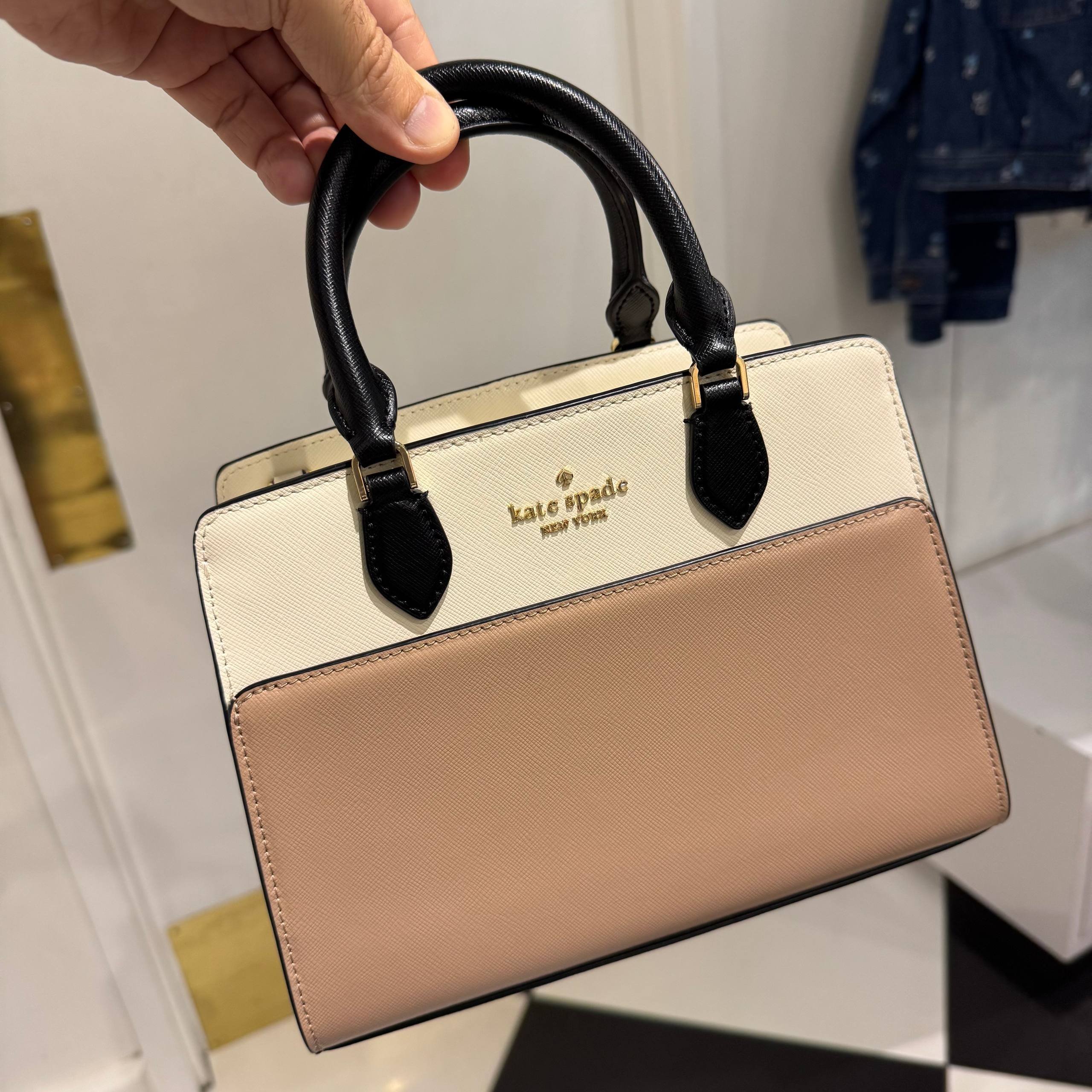 BOLSA DE MÃO PEQUENA COM ALÇA EXTRA