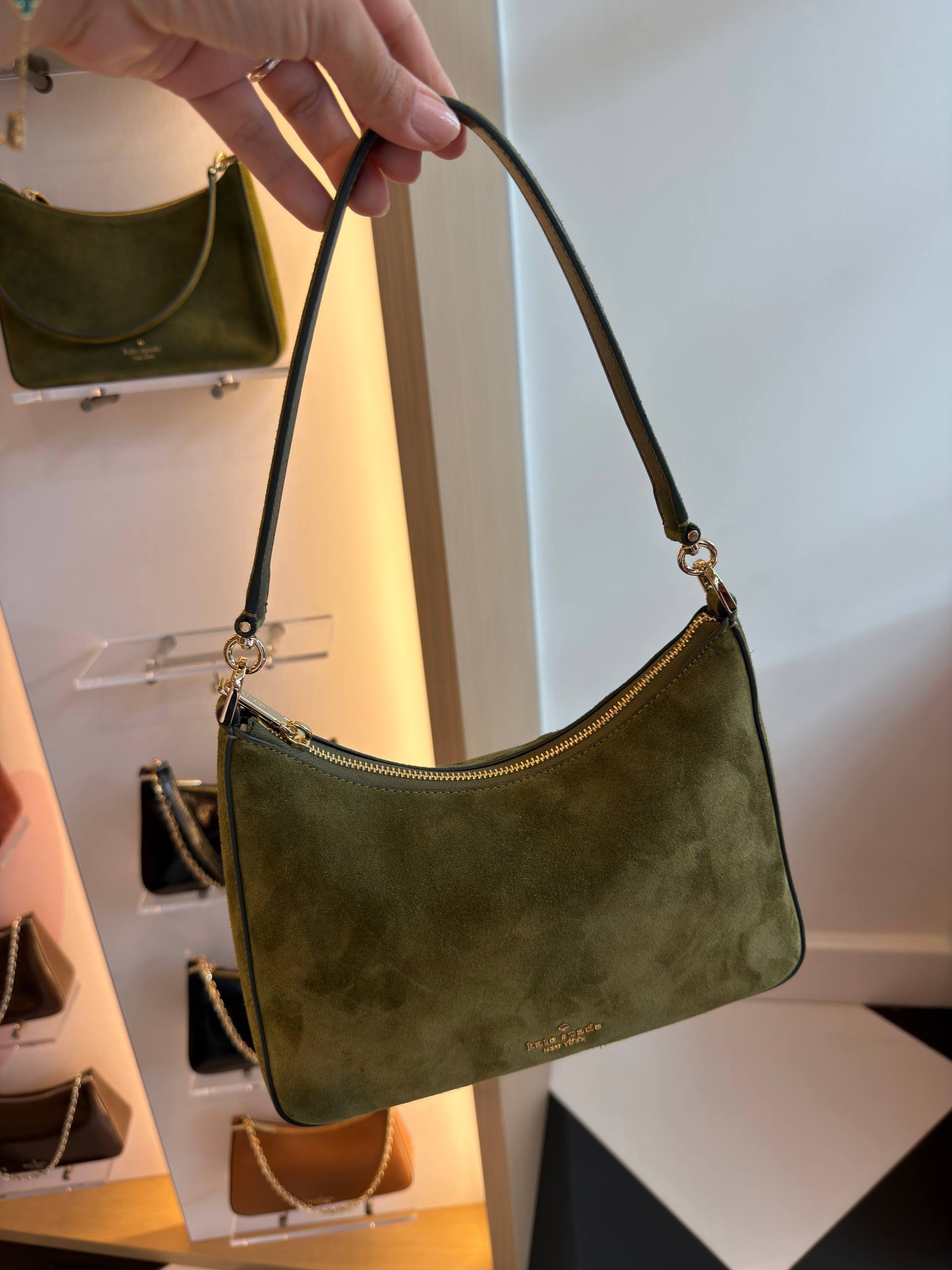 BOLSA DE OMBRO COM ALÇA EXTRA