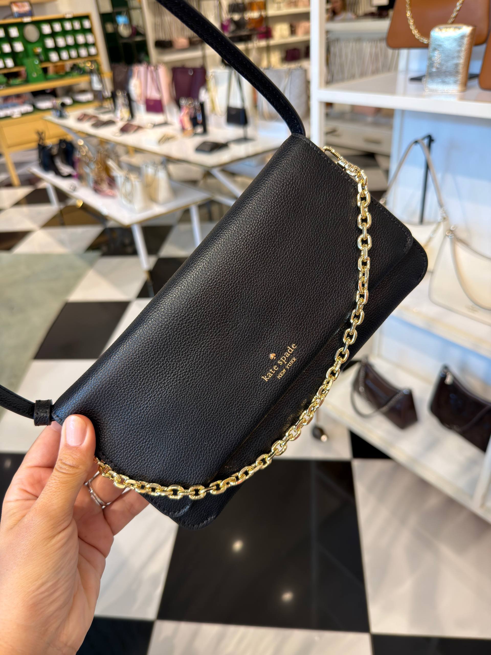 BOLSA DE MÃO COM ALÇA EXTRA