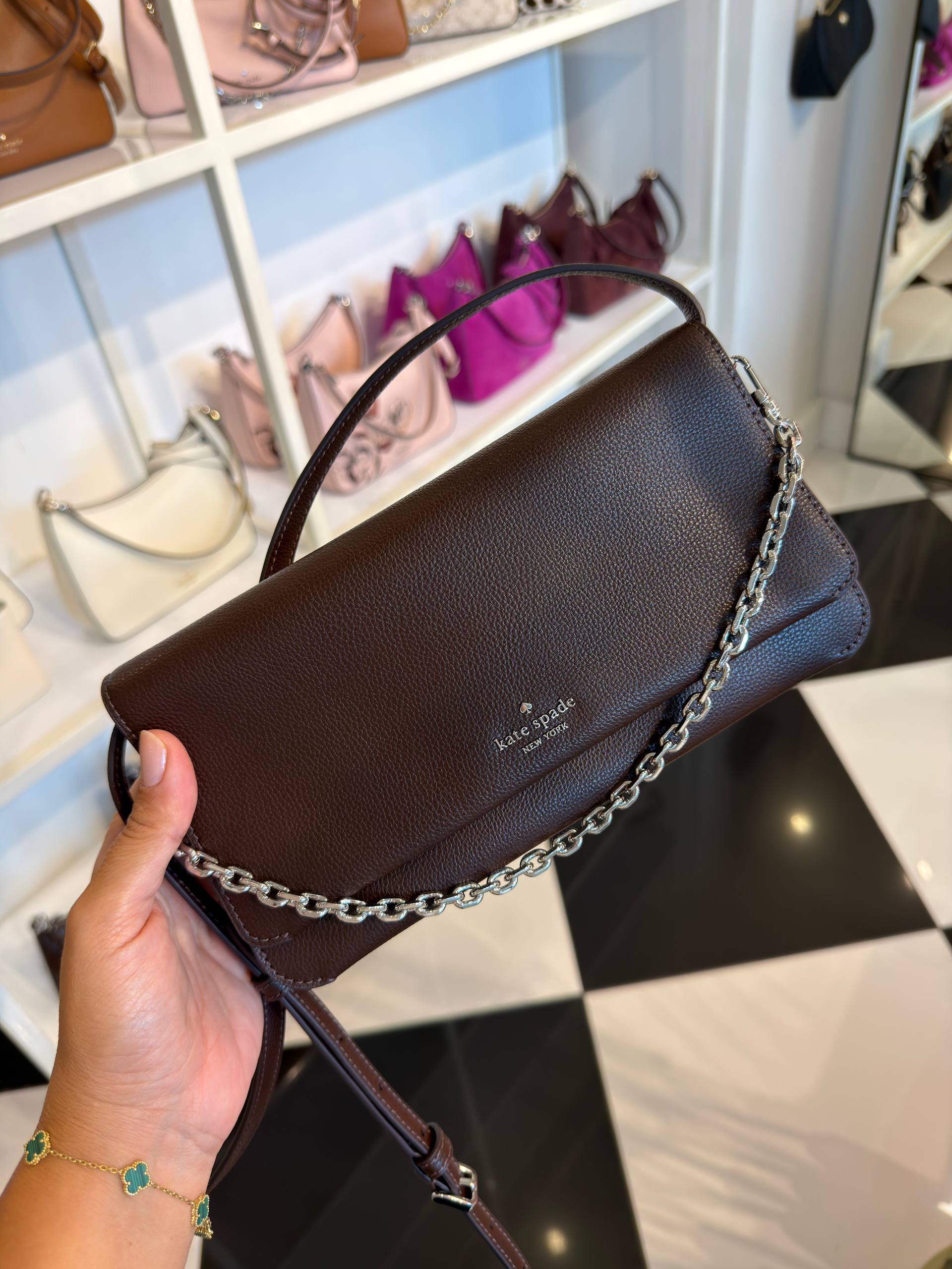 BOLSA DE MÃO COM ALÇA EXTRA