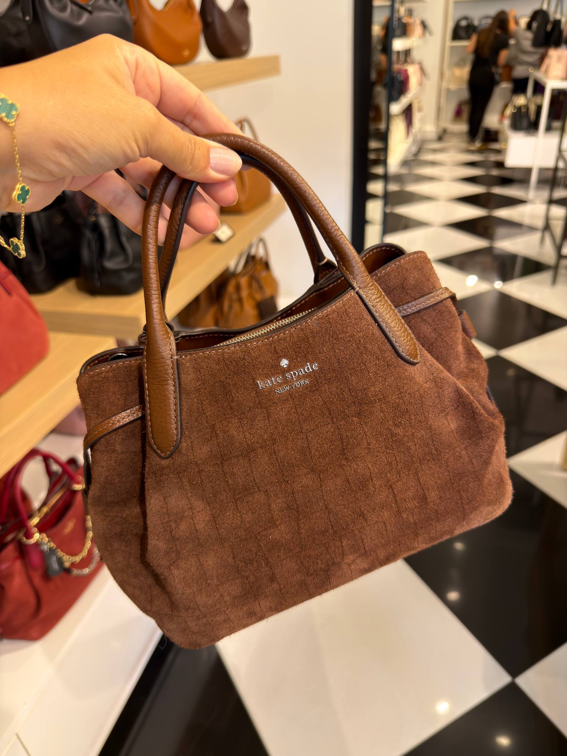 BOLSA DE OMBRO COM ALÇA EXTRA