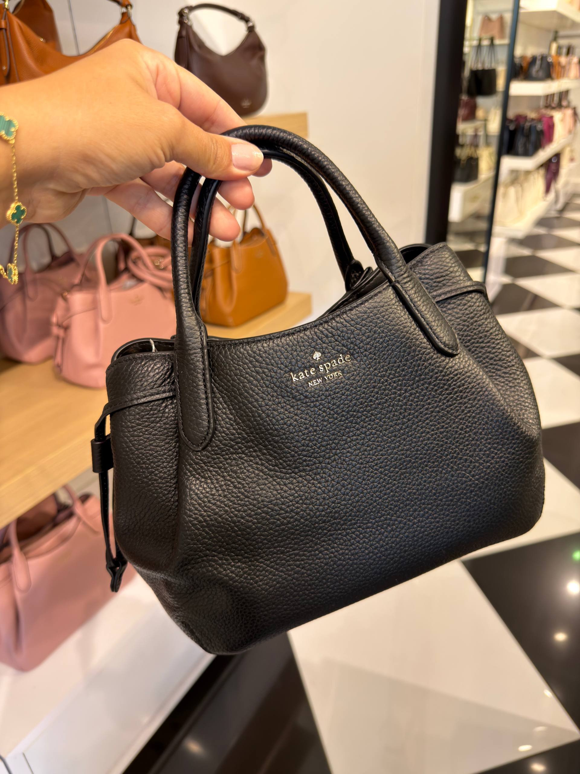BOLSA DE MÃO COM ALÇA EXTRA