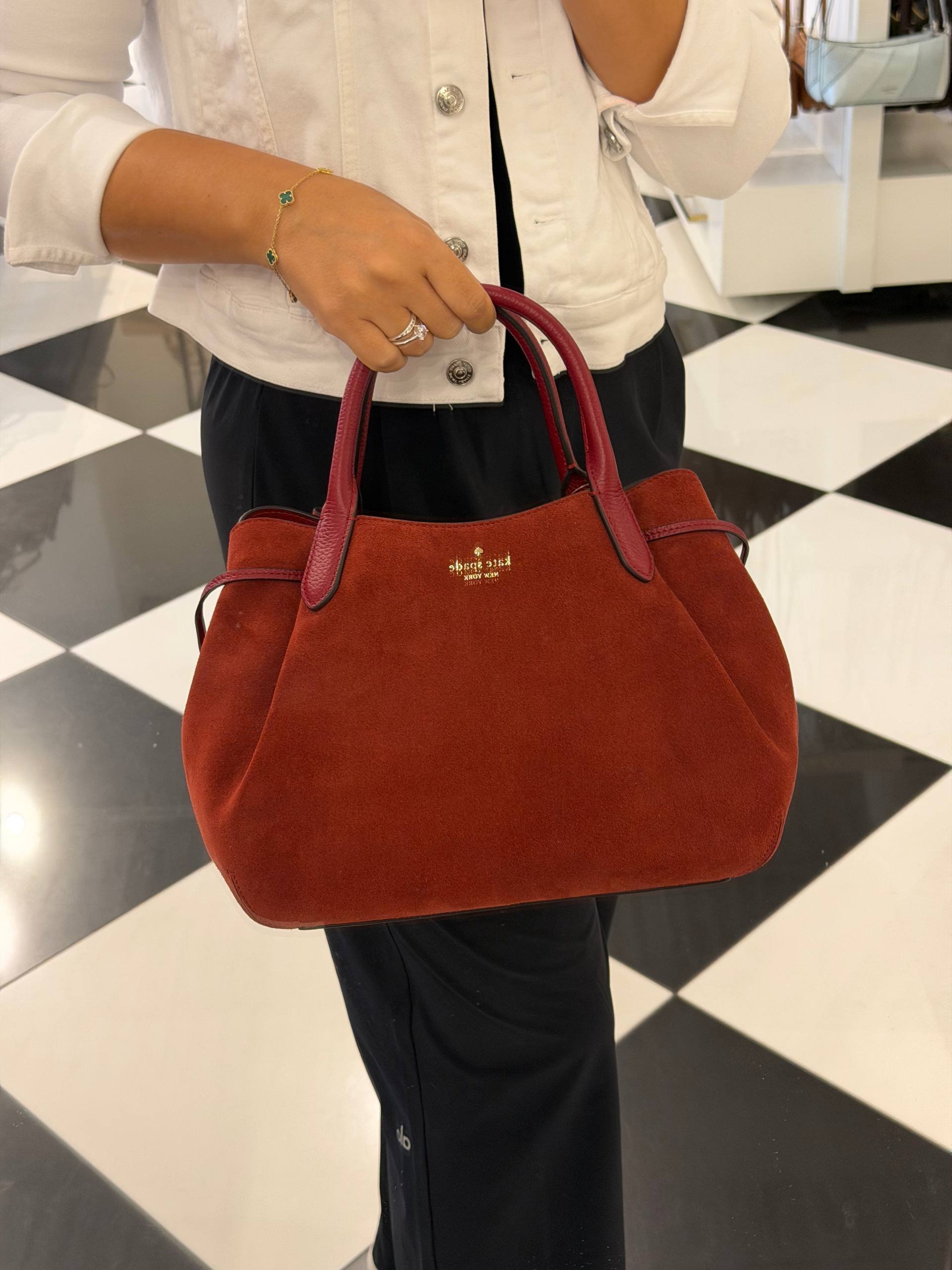 BOLSA DE MÃO COM ALÇA EXTRA