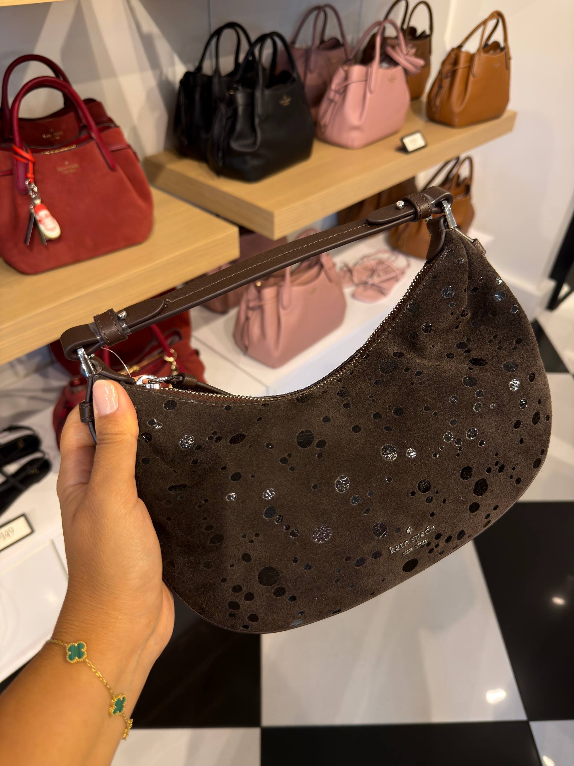 BOLSA DE OMBRO COM ALÇA EXTRA