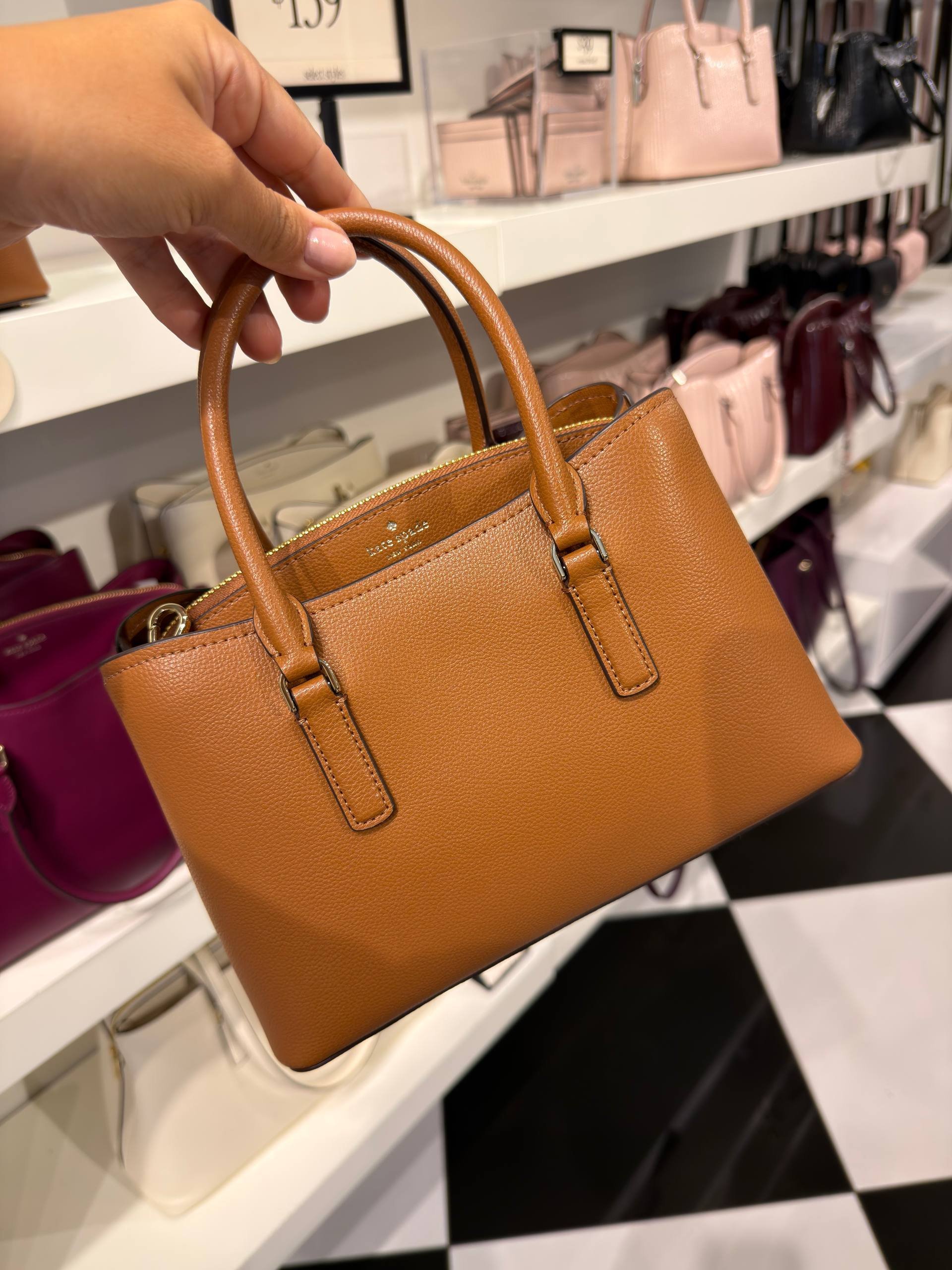 BOLSA DE MÃO COM ALÇA EXTRA