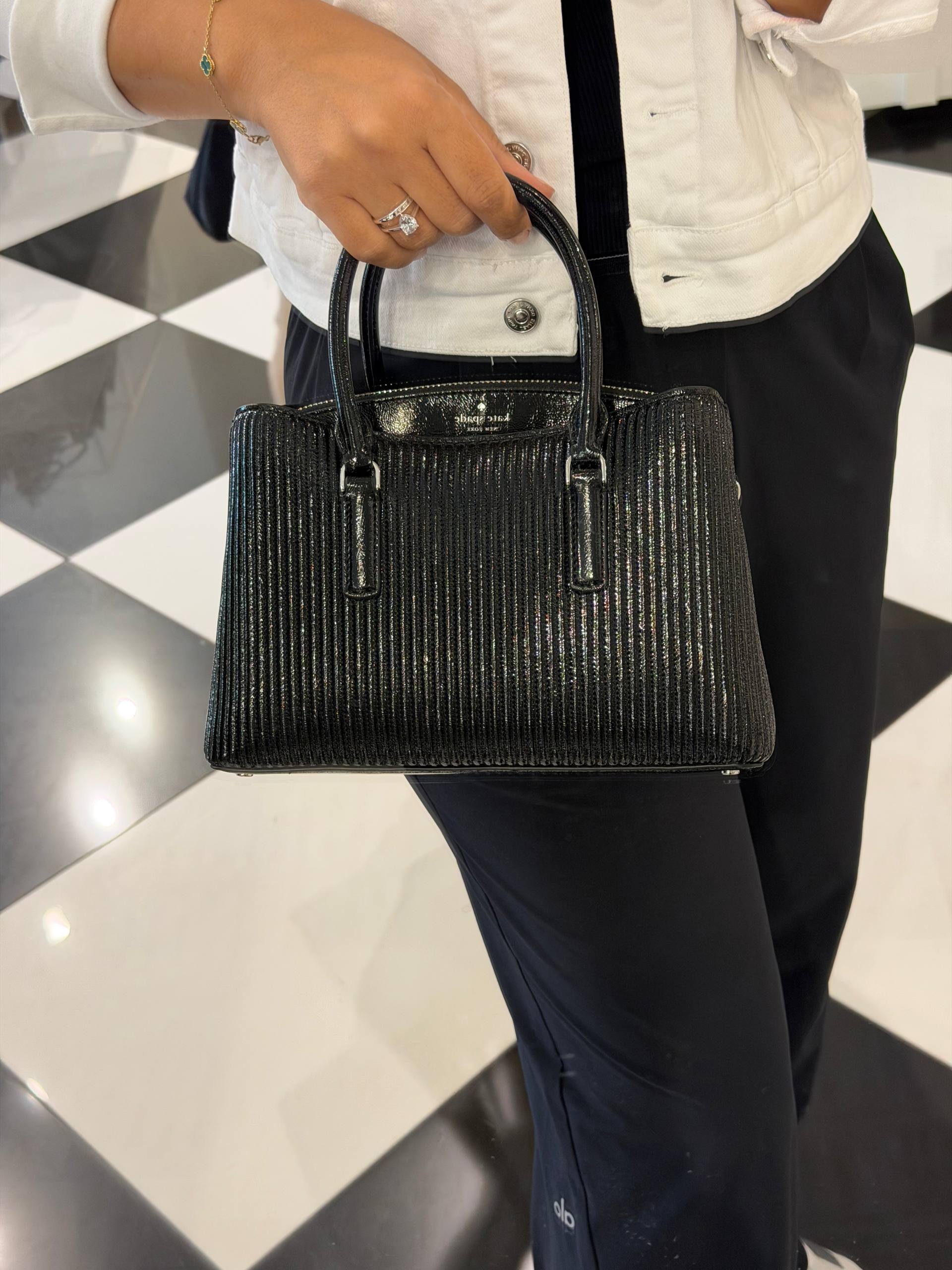 BOLSA DE MÃO COM ALÇA EXTRA