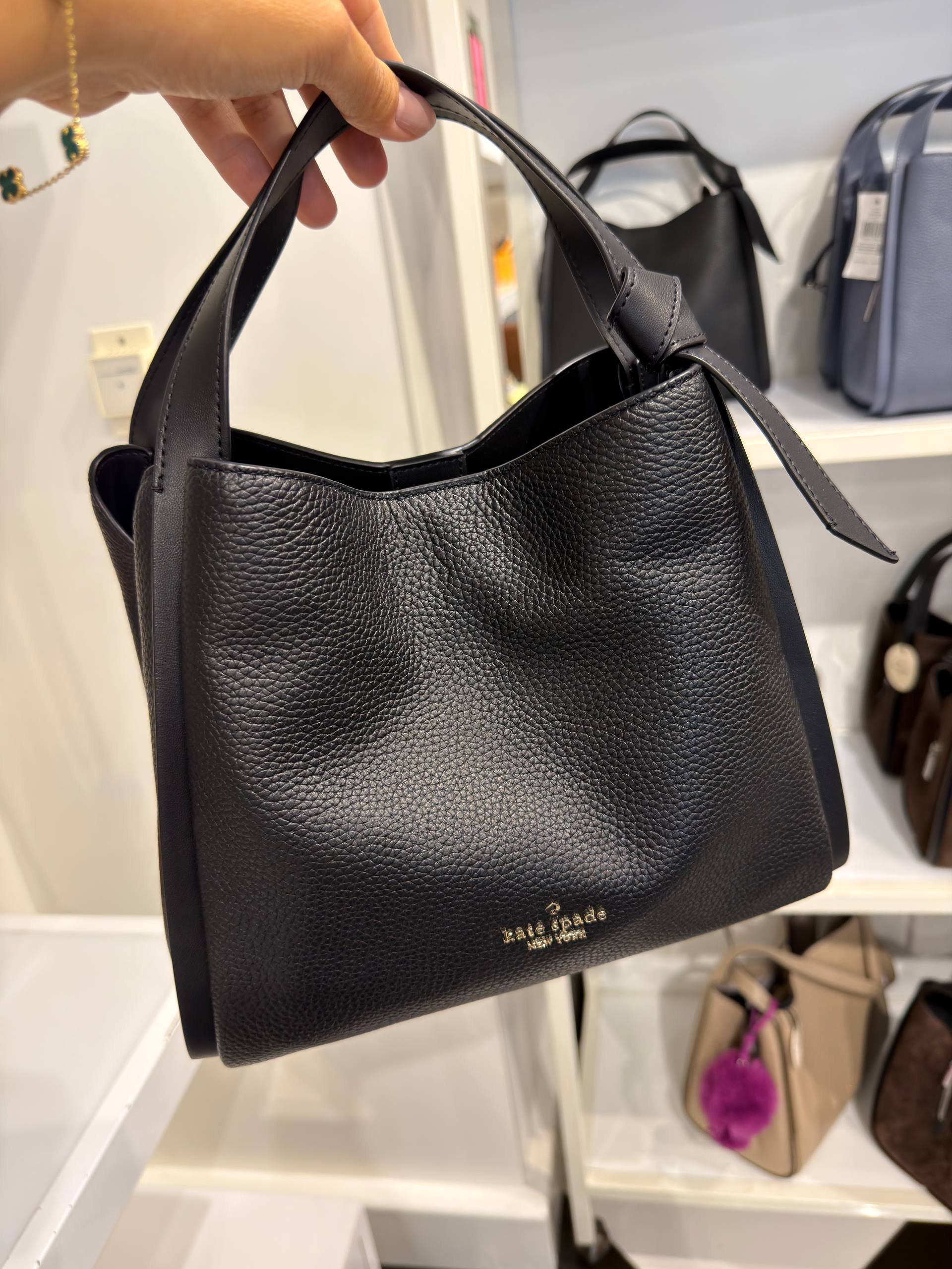 BOLSA DE MÃO COM ALÇA EXTRA