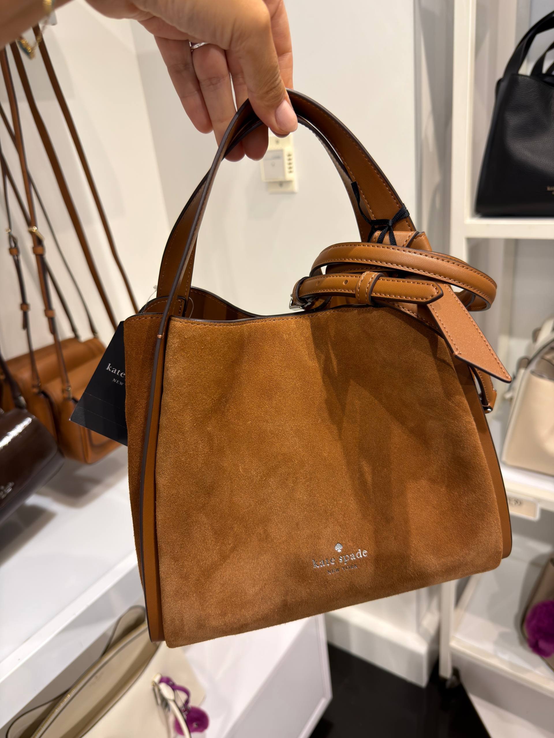 BOLSA DE MÃO COM ALÇA EXTRA