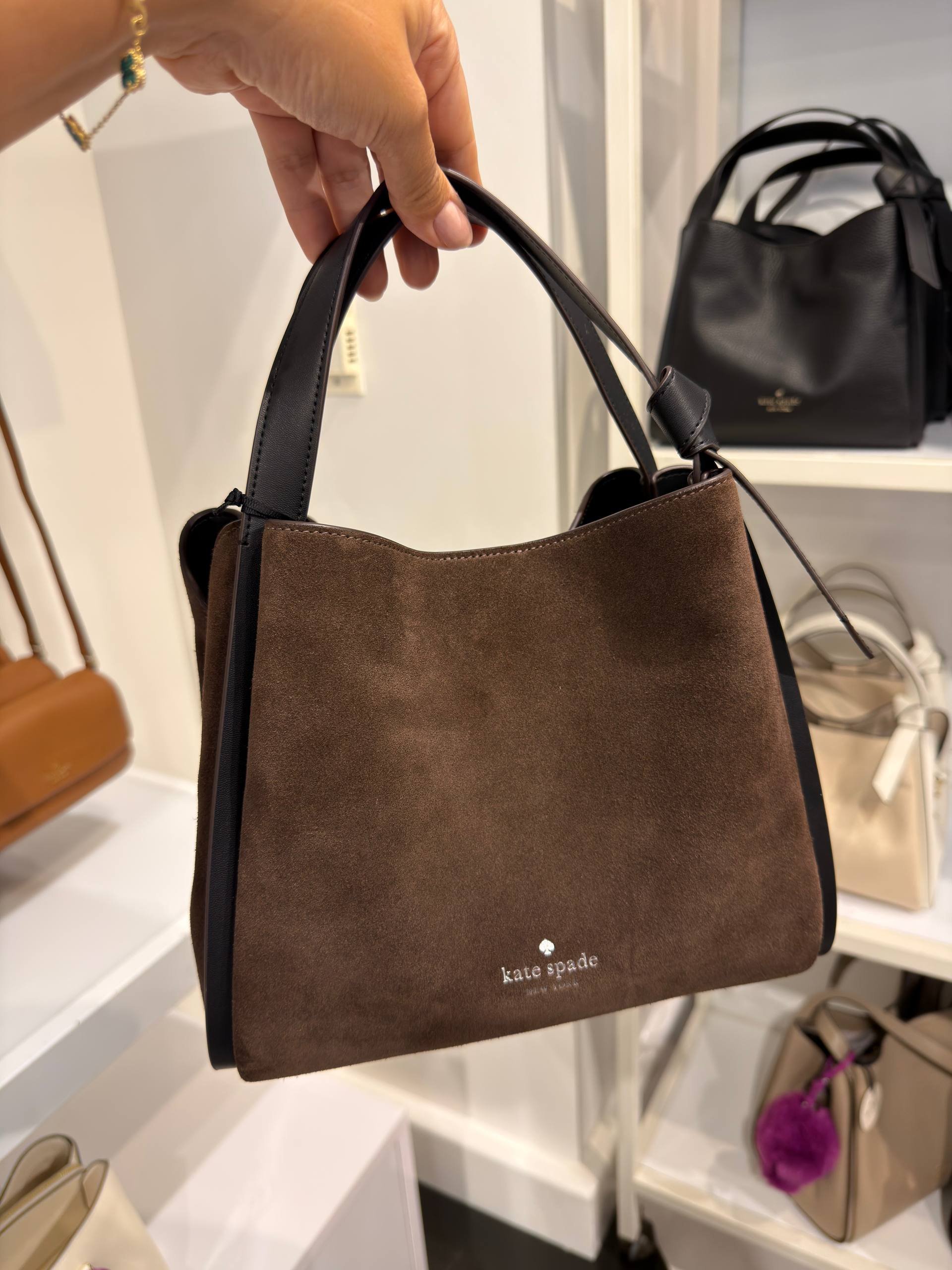 BOLSA DE MÃO COM ALÇA EXTRA