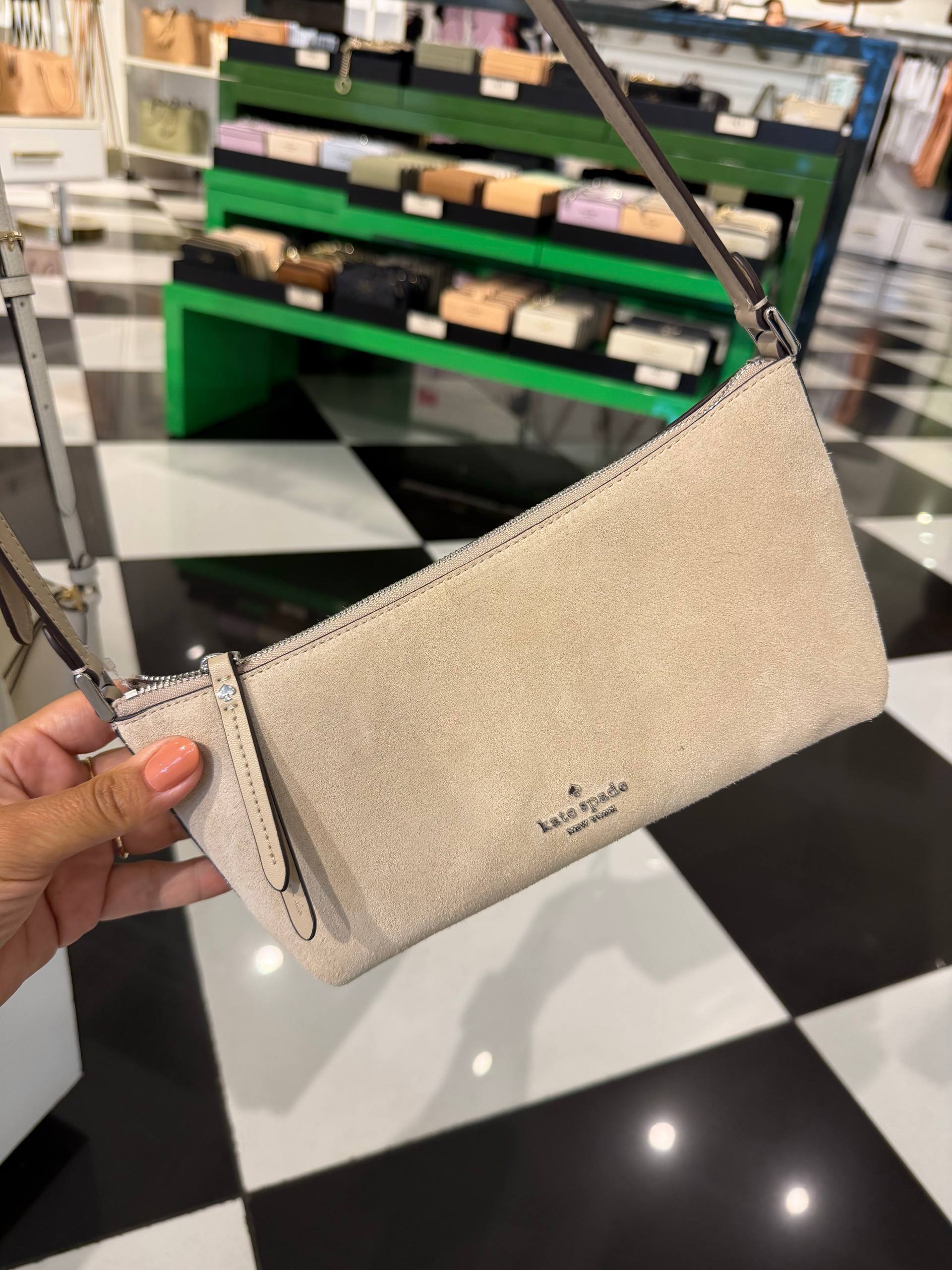 CROSSBODY