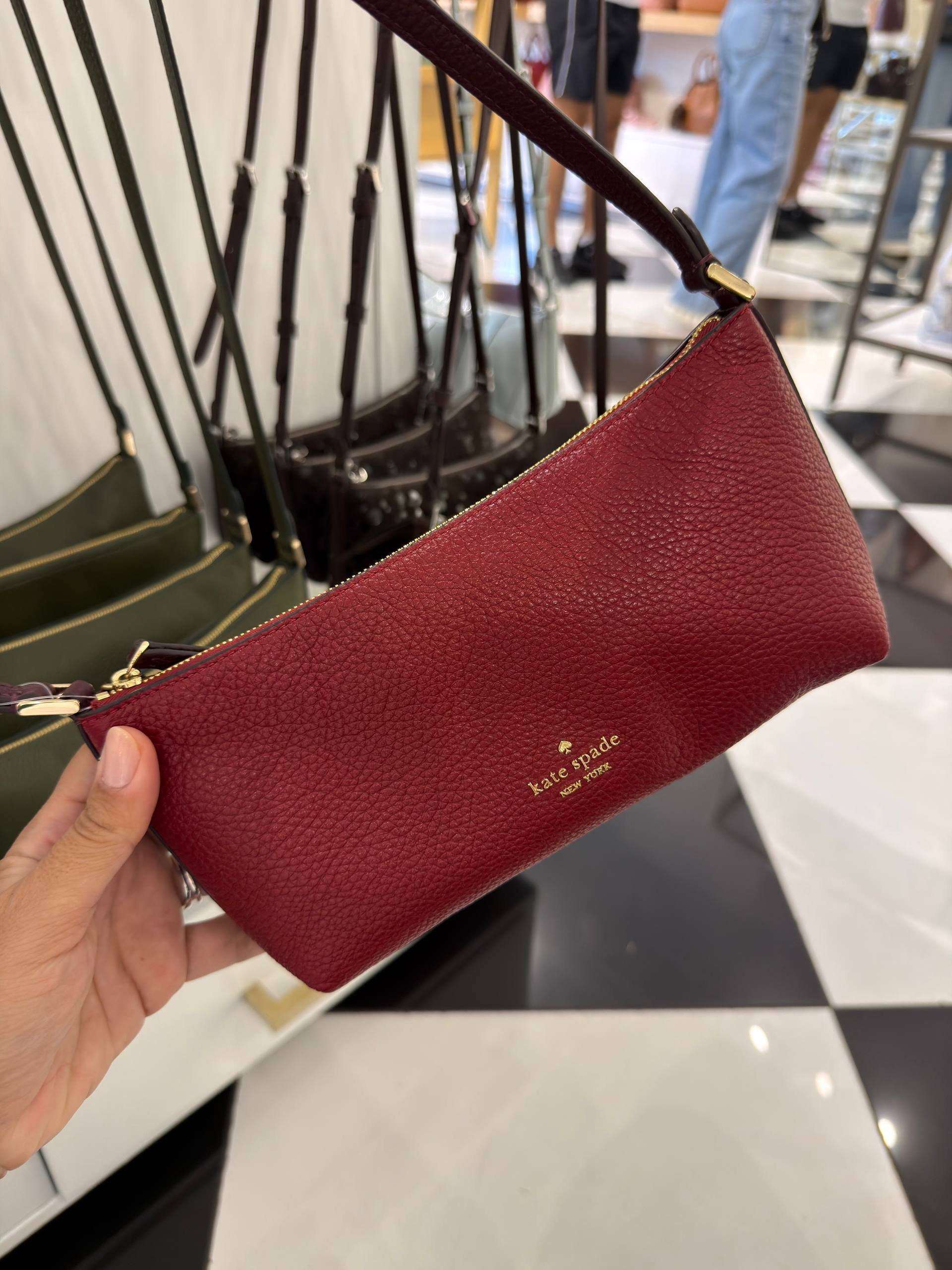 CROSSBODY