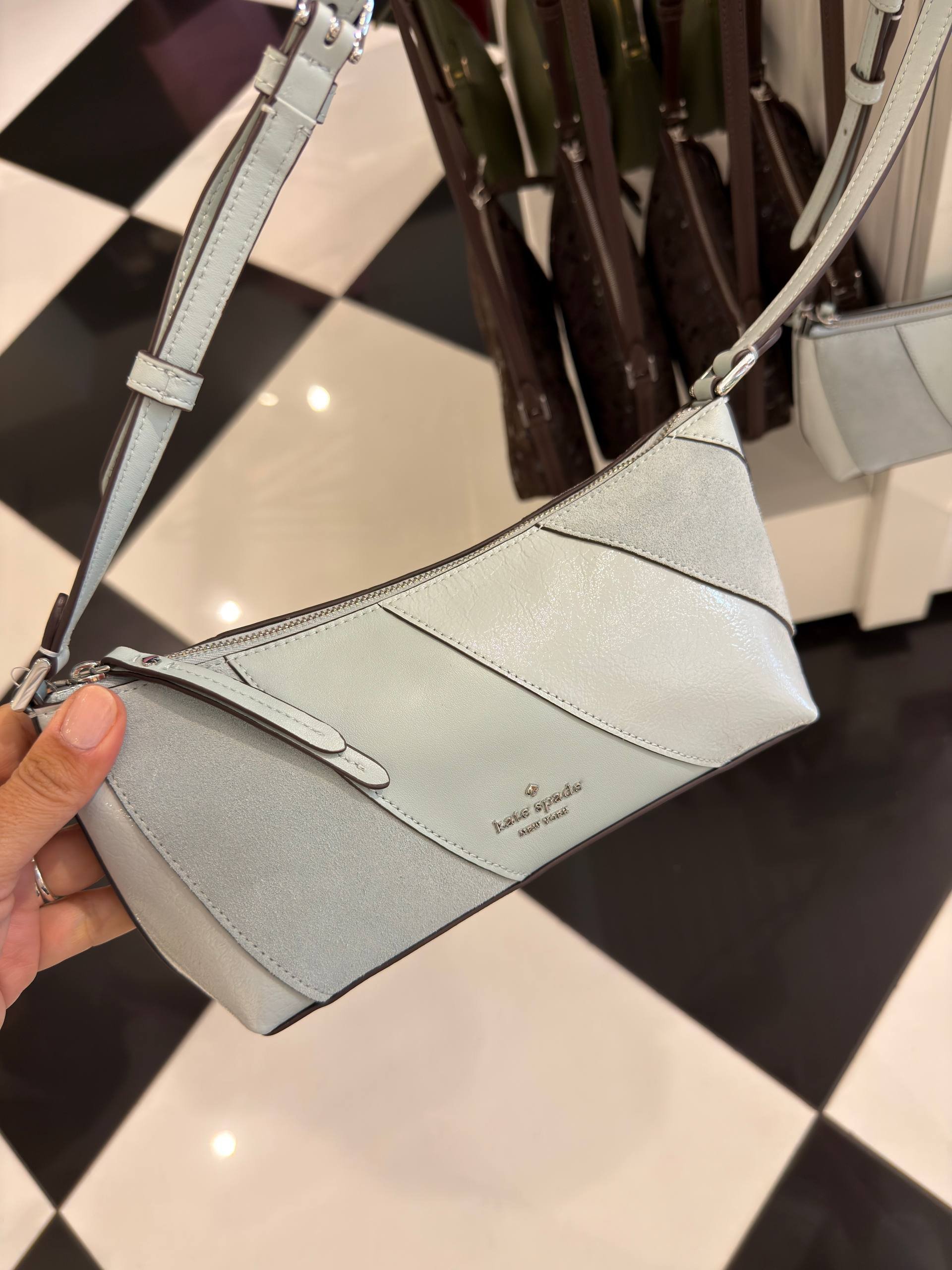 CROSSBODY