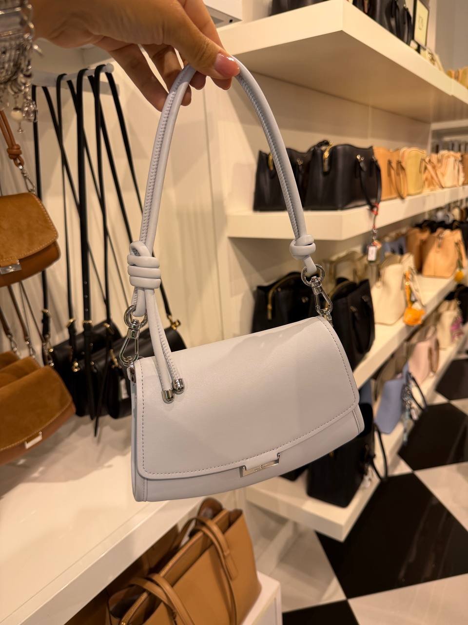 BOLSA DE OMBRO COM ALÇA EXTRA KP049