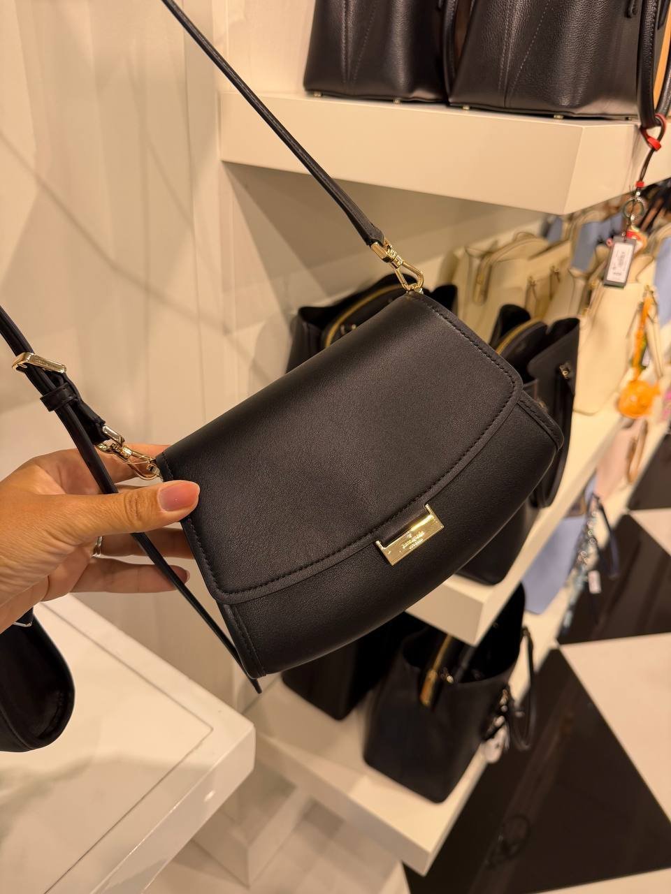 BOLSA DE OMBRO COM ALÇA EXTRA KP049